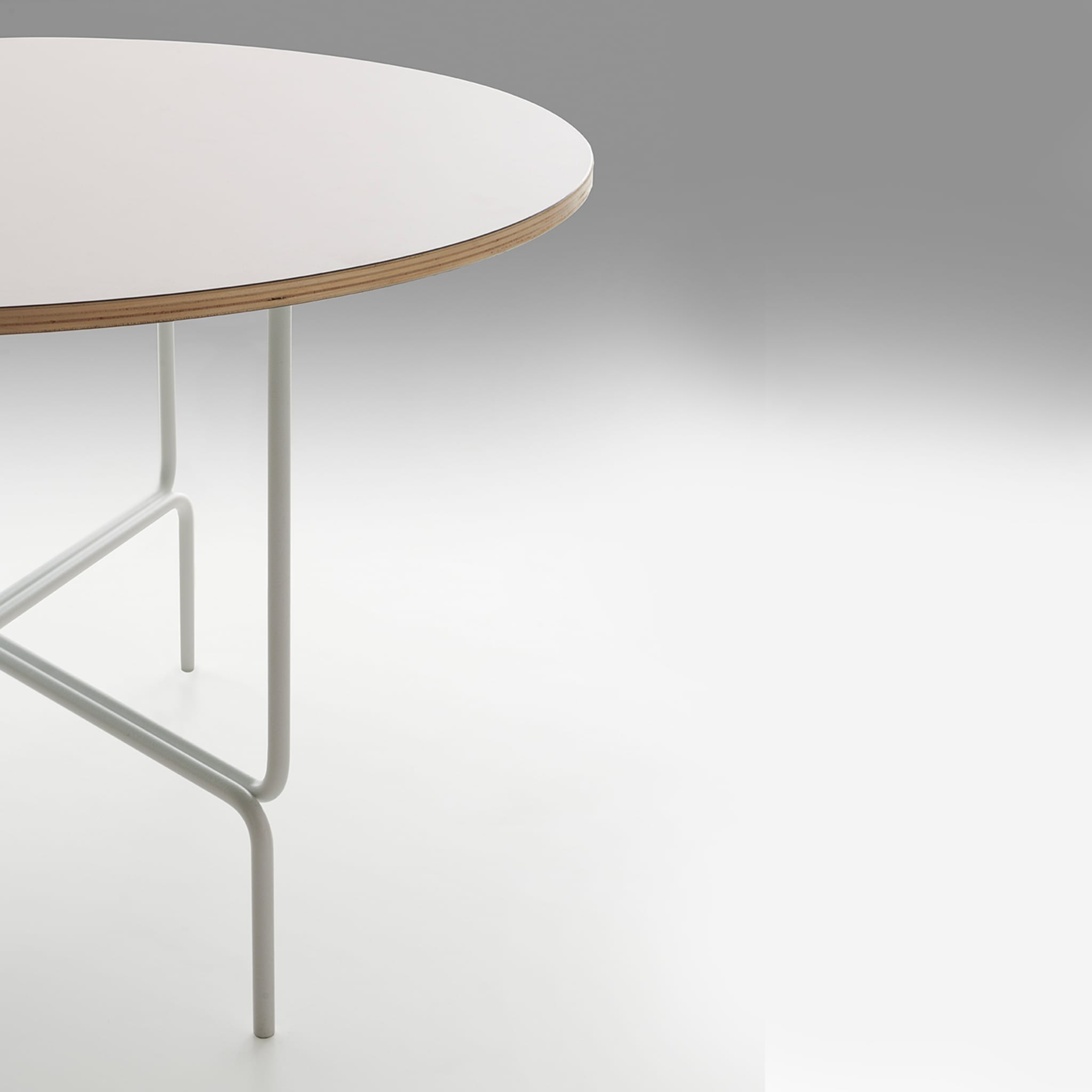 Litta Beige Tall Coffee Table by R. Mangiarotti and I. Suppanen - Vue alternative 3