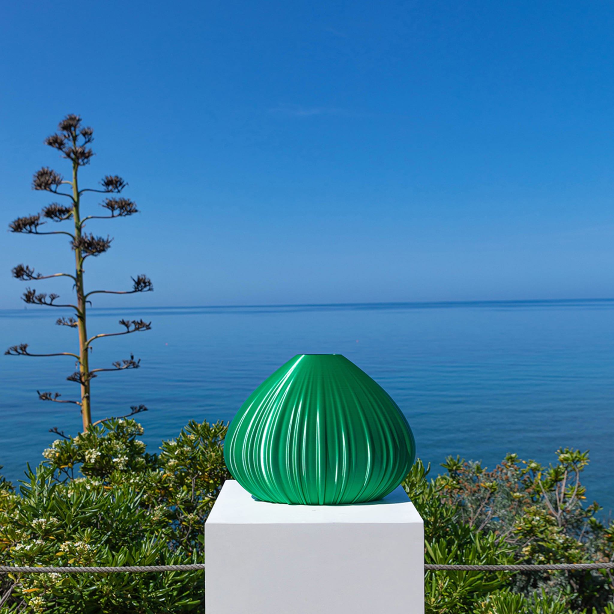 Douglas Green Vase-Sculpture - Alternative view 1