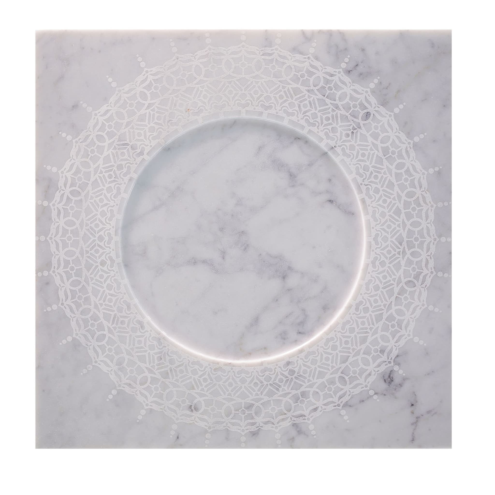 Venti20 Plaque Q en marbre blanc de Carrare - Vue principale
