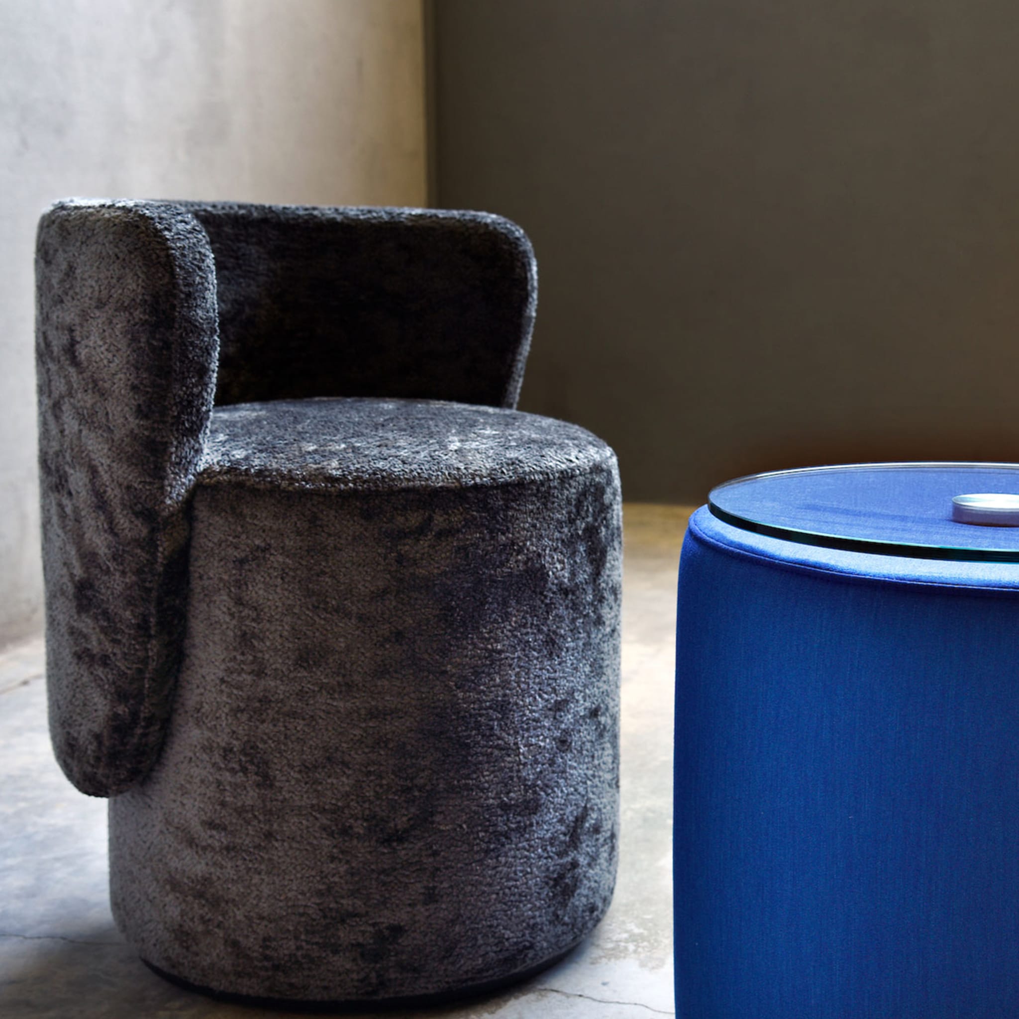 Boll Cylindrical Blue Accent Table by Simone Micheli - Alternative view 1