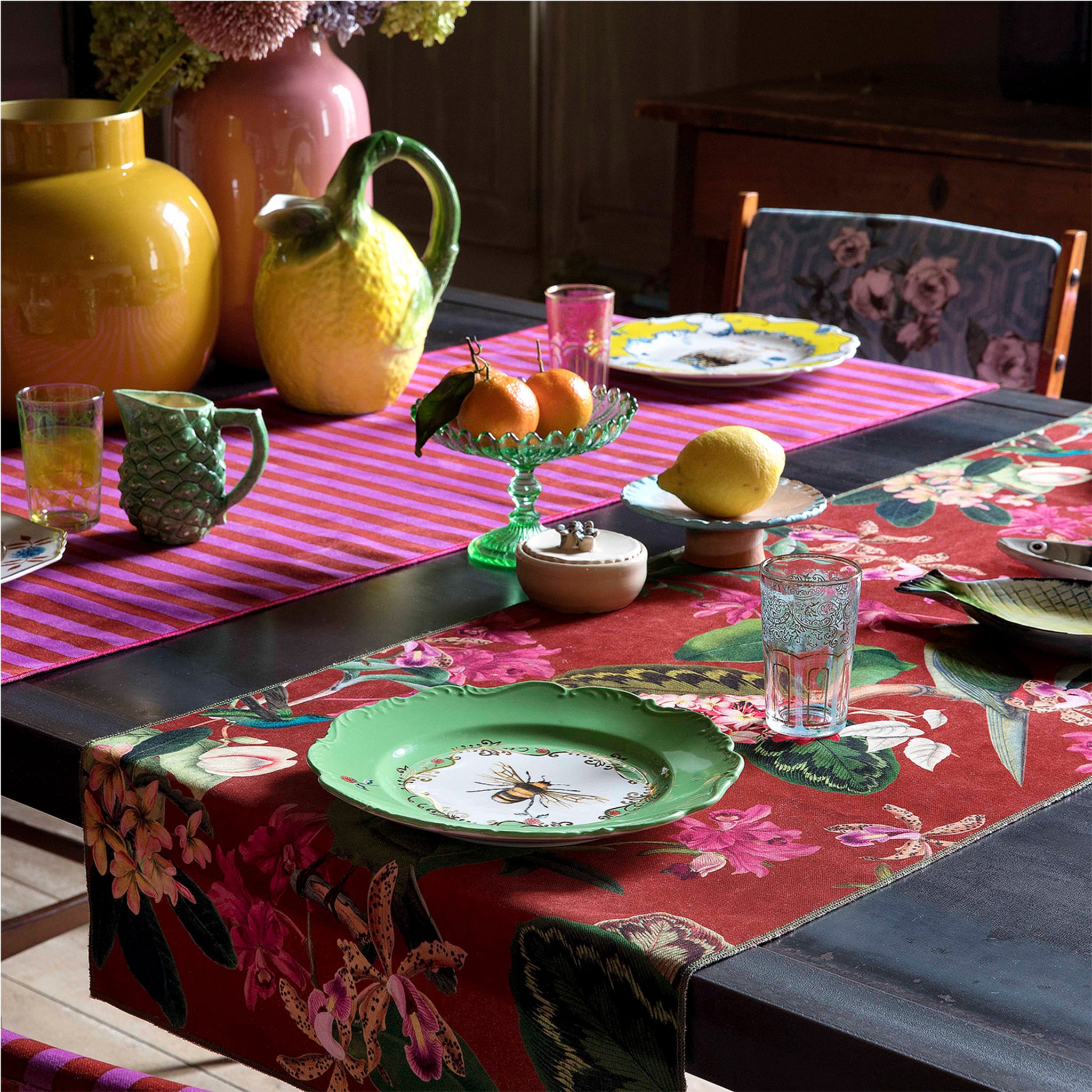 Rio Floral Pompeian-Red Table Runner - Alternative view 1