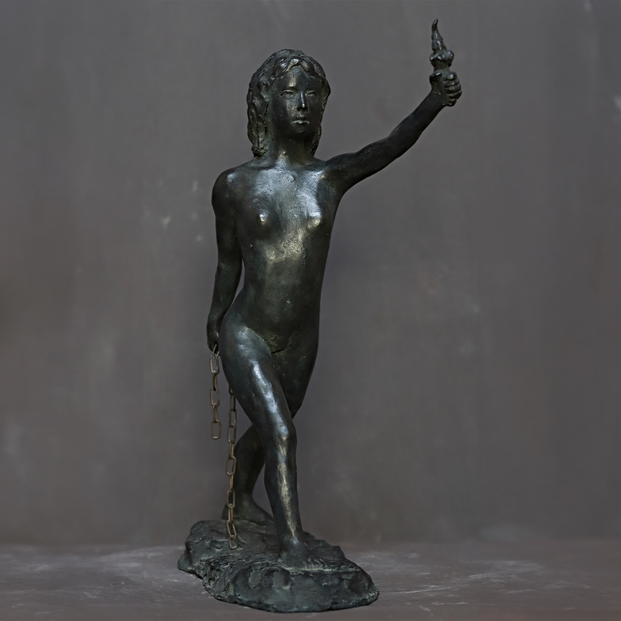 Libertà Bronzed Sculpture - Alternative view 2