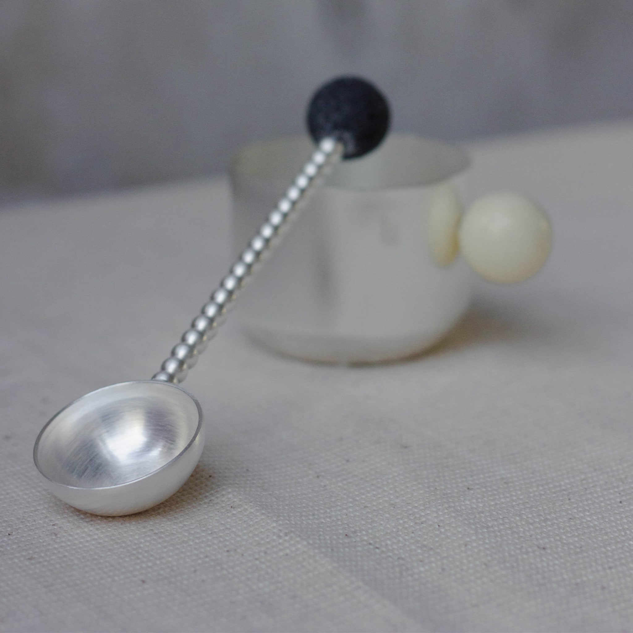 Set of 2 Sphere Spoons - Alternative view 1