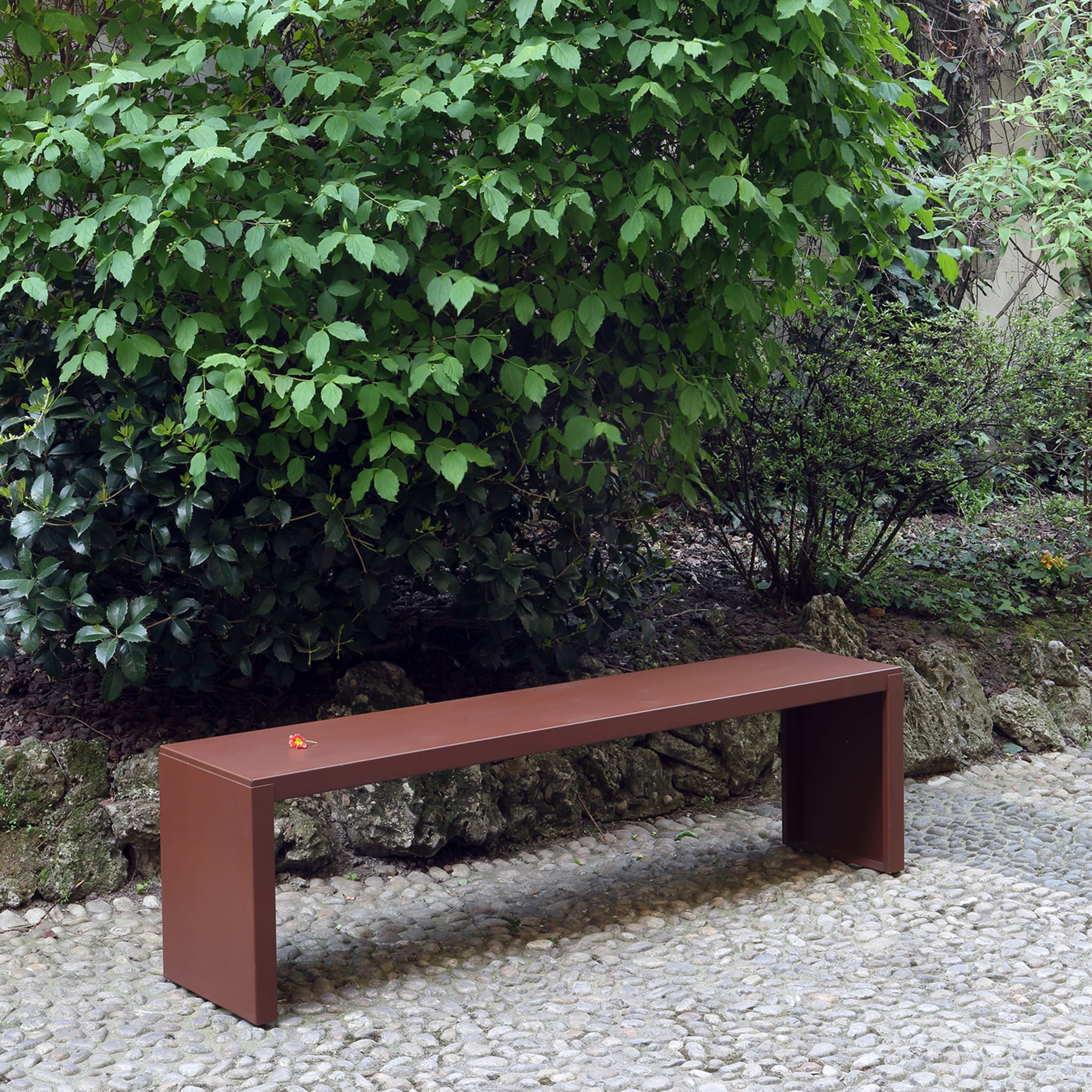 Big Irony Brown Outdoor Bench by Maurizio Peregalli - Alternative view 1
