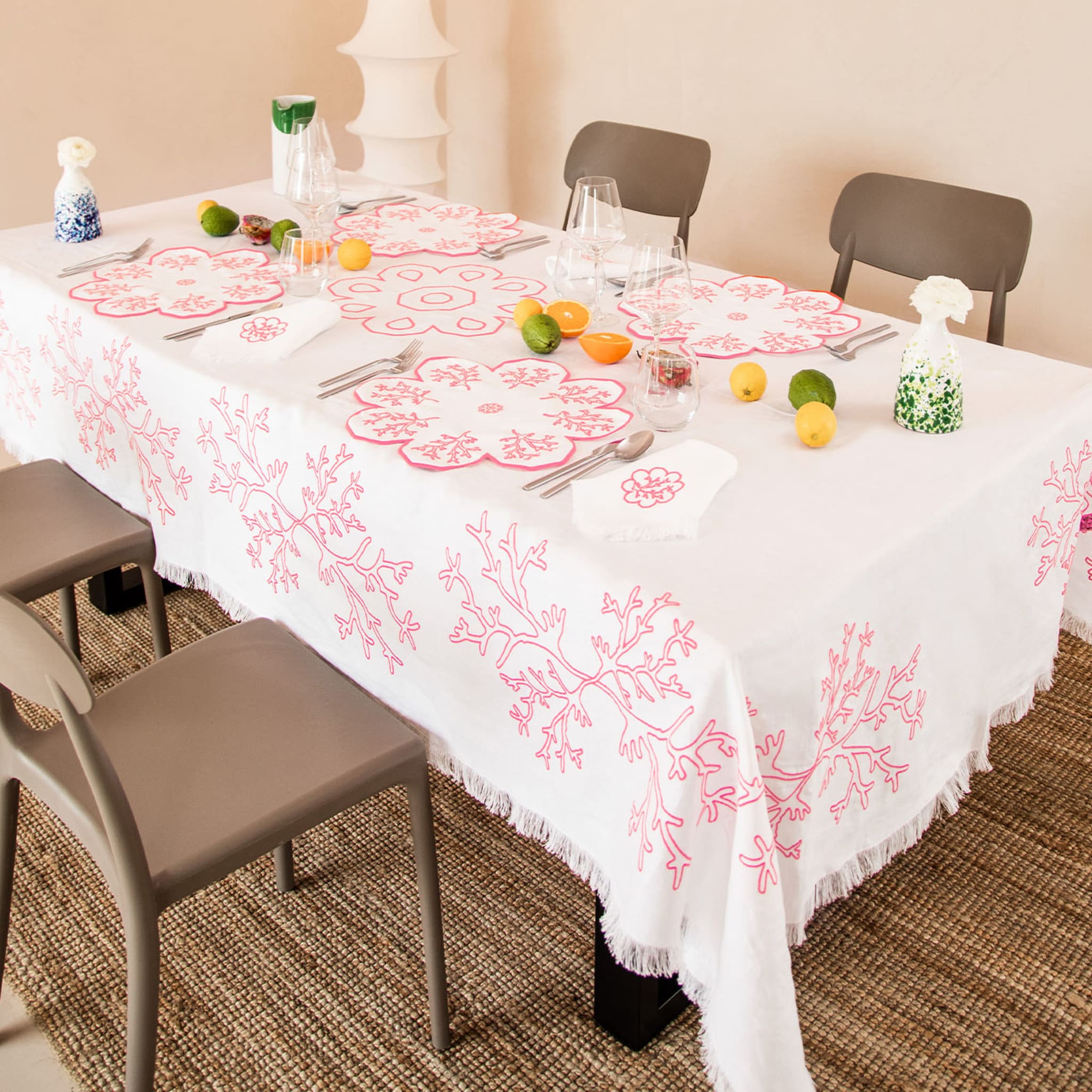 Corallo Rosa White Tablecloth - Alternative view 2
