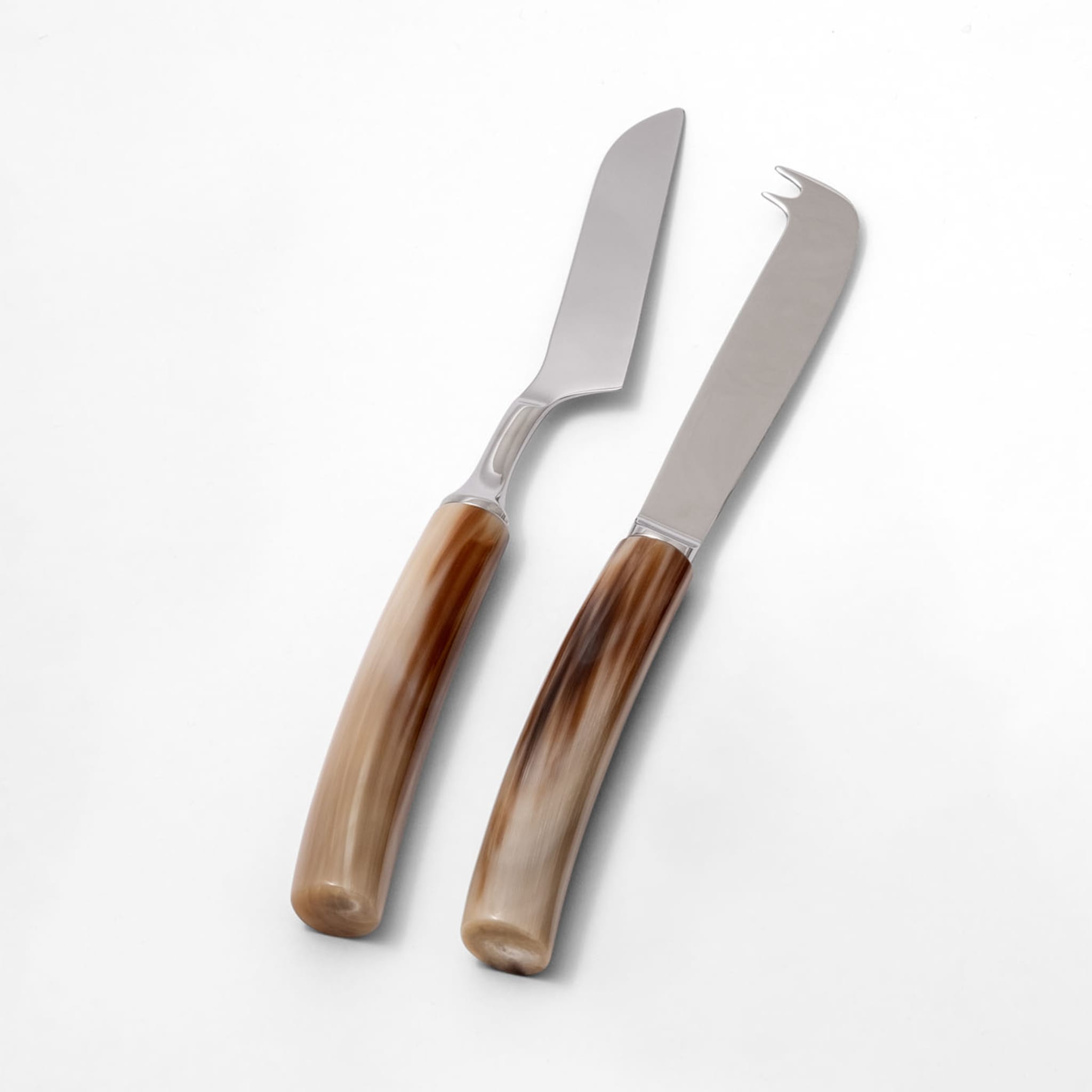 Soft Cheese Knives Set in Natural Horn - Alternative view 1