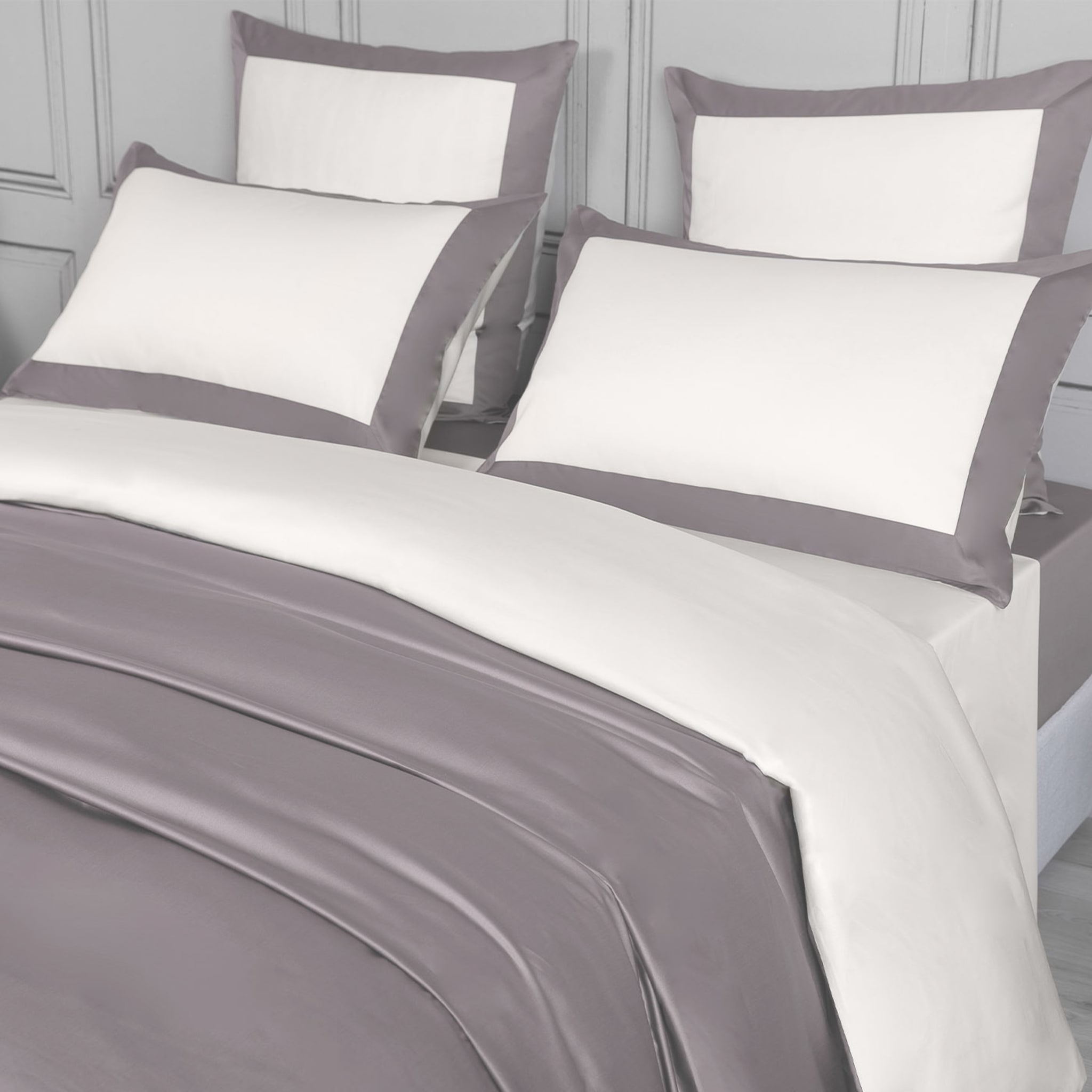 Apollo Set of Pearl & Lead-Gray Duvet Cover and 2 Pillowcases - Alternative view 1