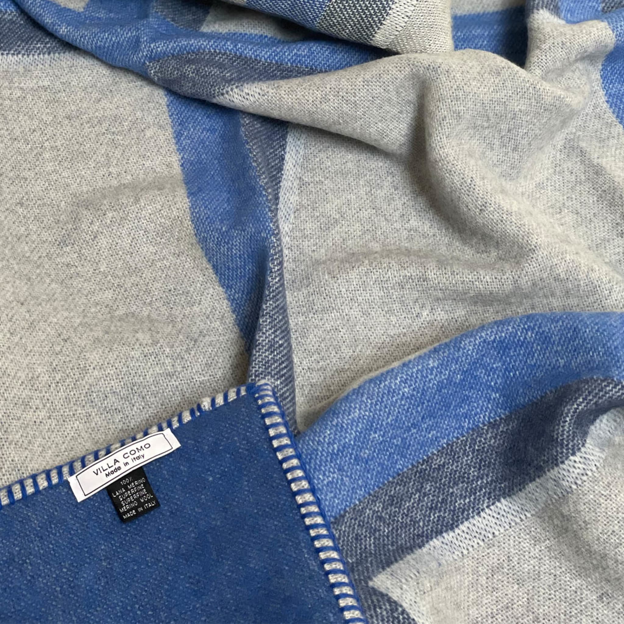 Cornice Blue & Gray Blanket - Alternative view 2