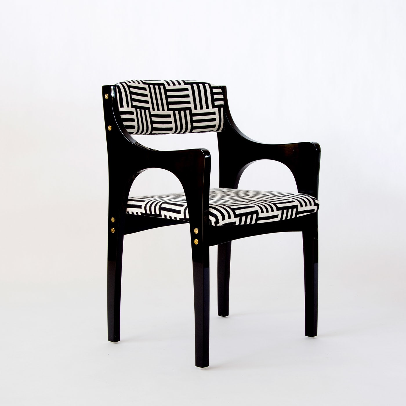 Lola 50's-Inspired Black & White Chair With Arms - Extroverso