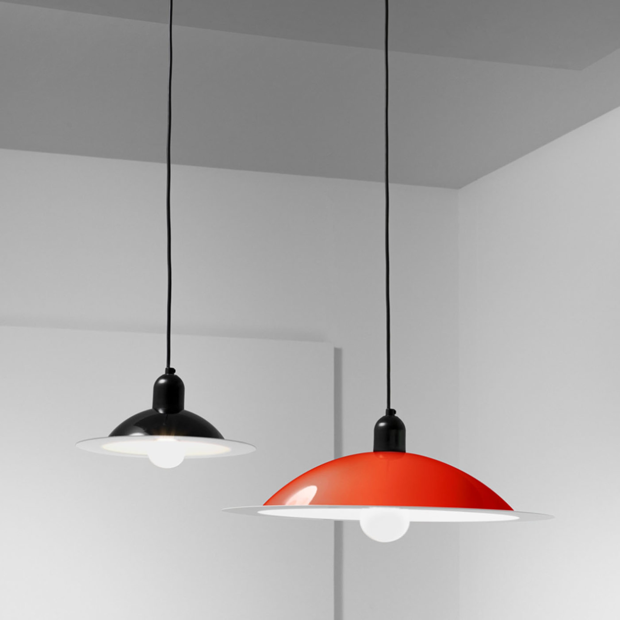 Lampiatta Petite lampe suspendue rouge - Vue alternative 1