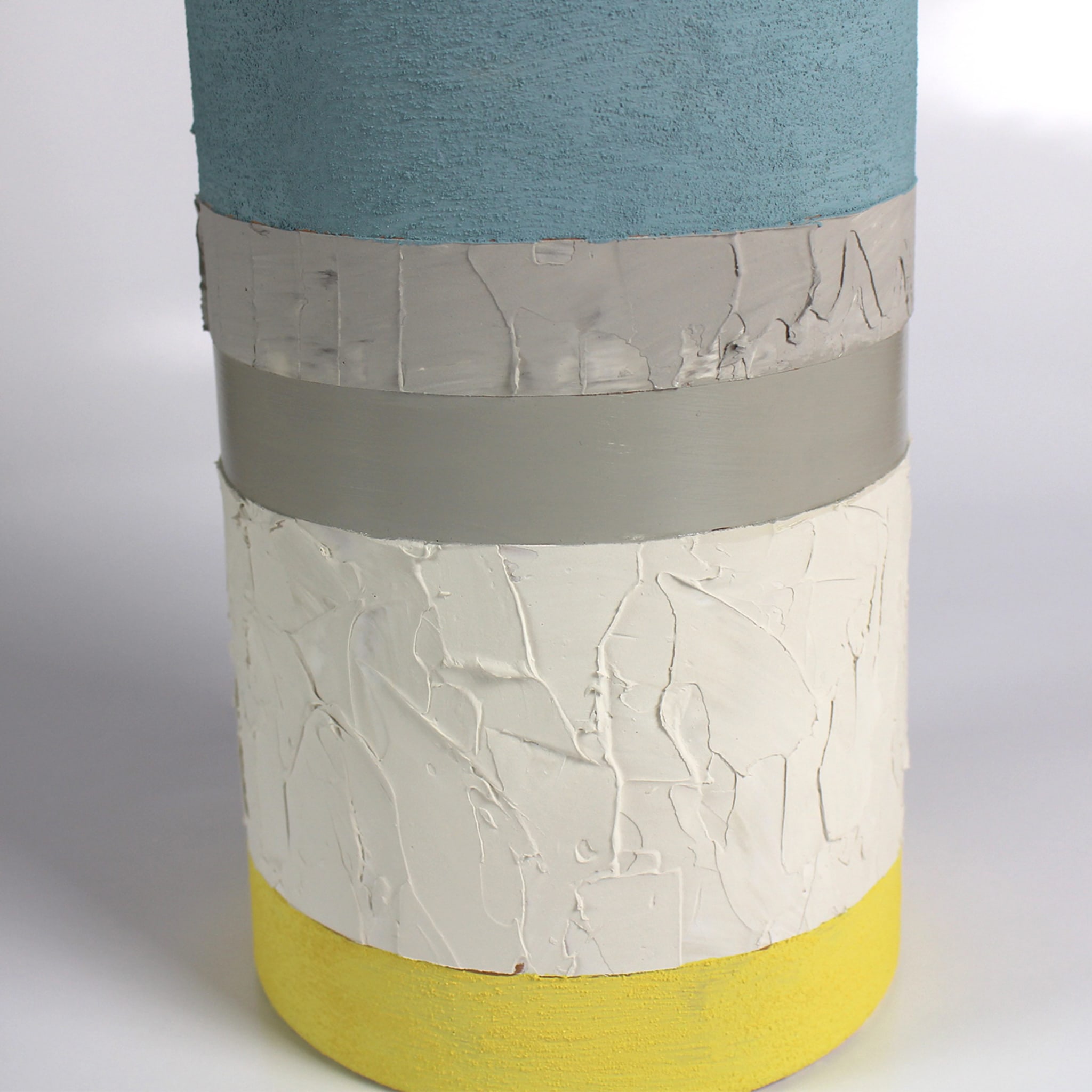 Azurblaue, graue und gelbe Vase 25 von Mascia Meccani - Alternative Ansicht 3