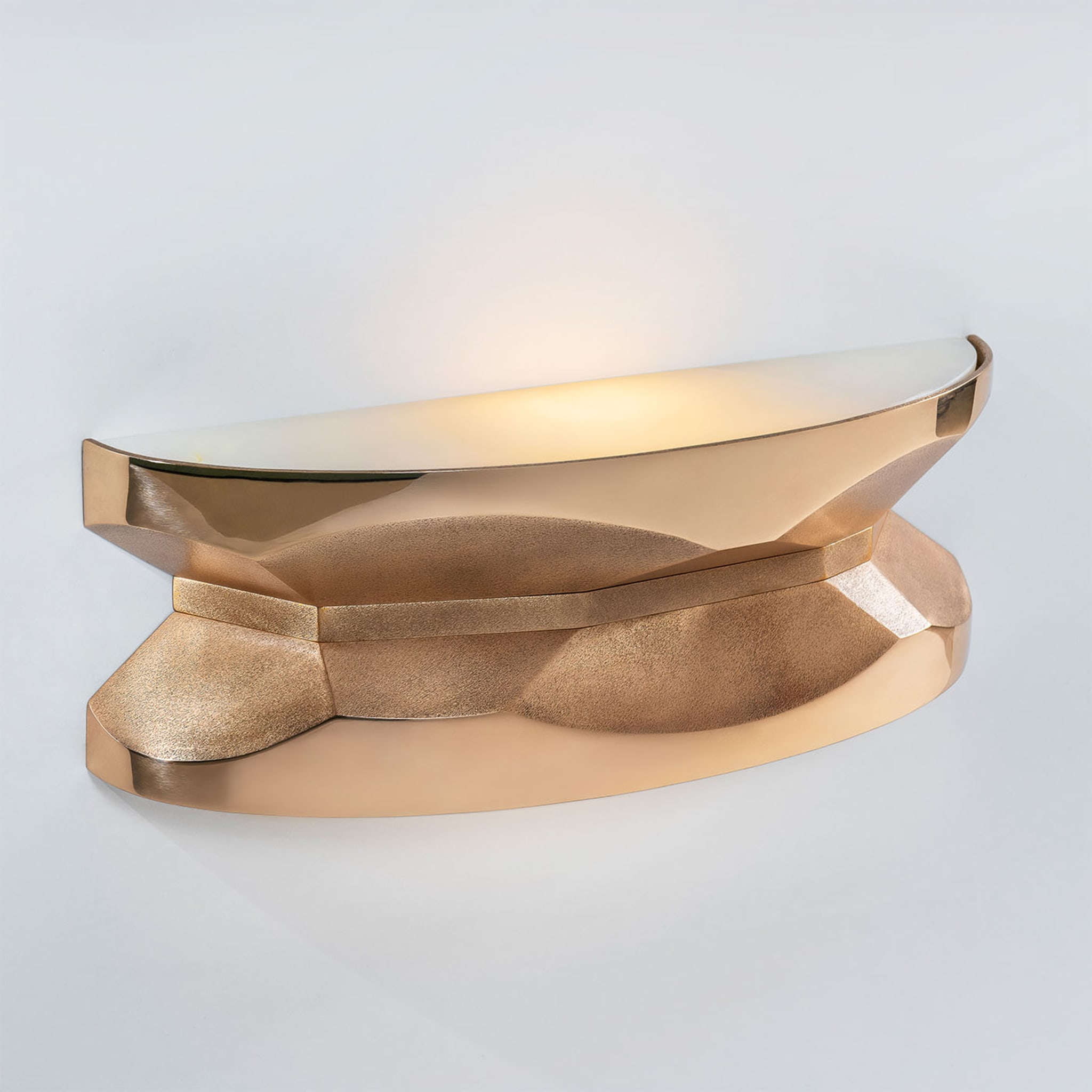 Lucia Sconce - Alternative view 1