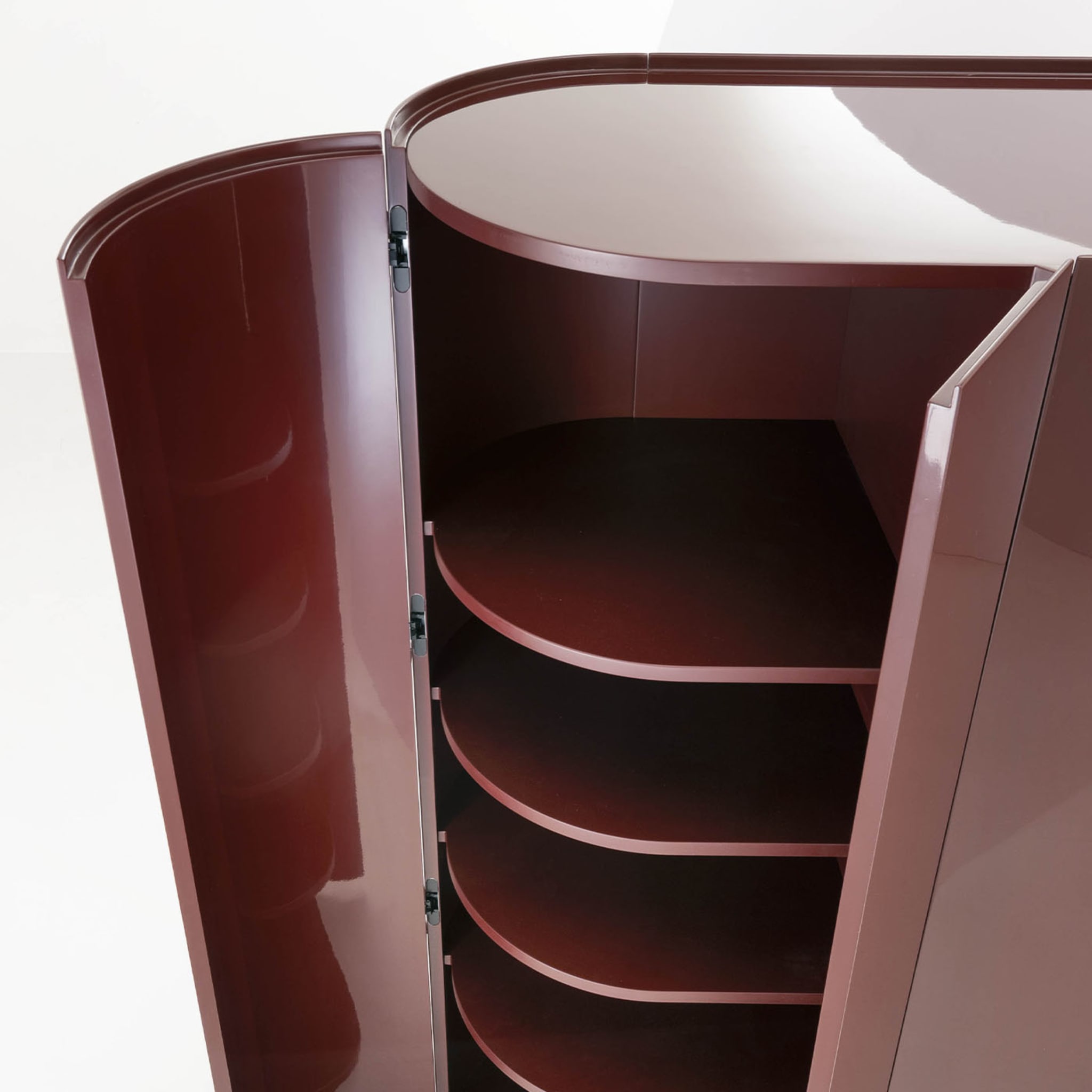 6-Door Medium Glossy Red-Lacquered Cabinet - Alternative view 3