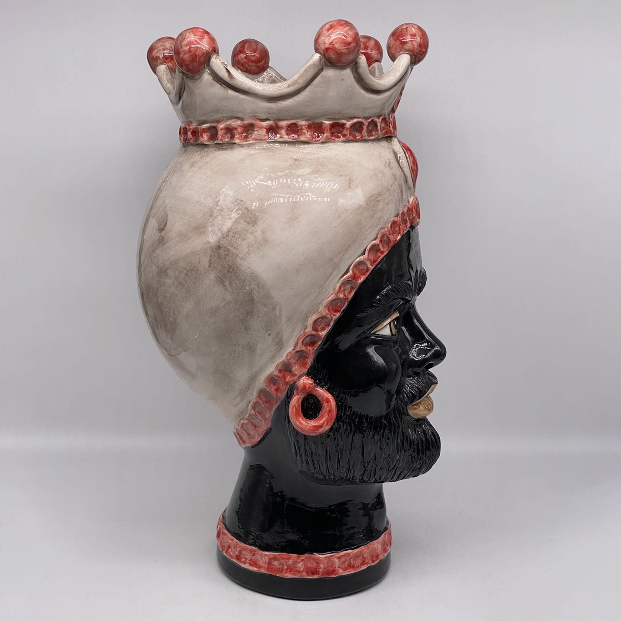 Luis Giant Man Red Spheres Moor's Head Vase - Alternative view 3