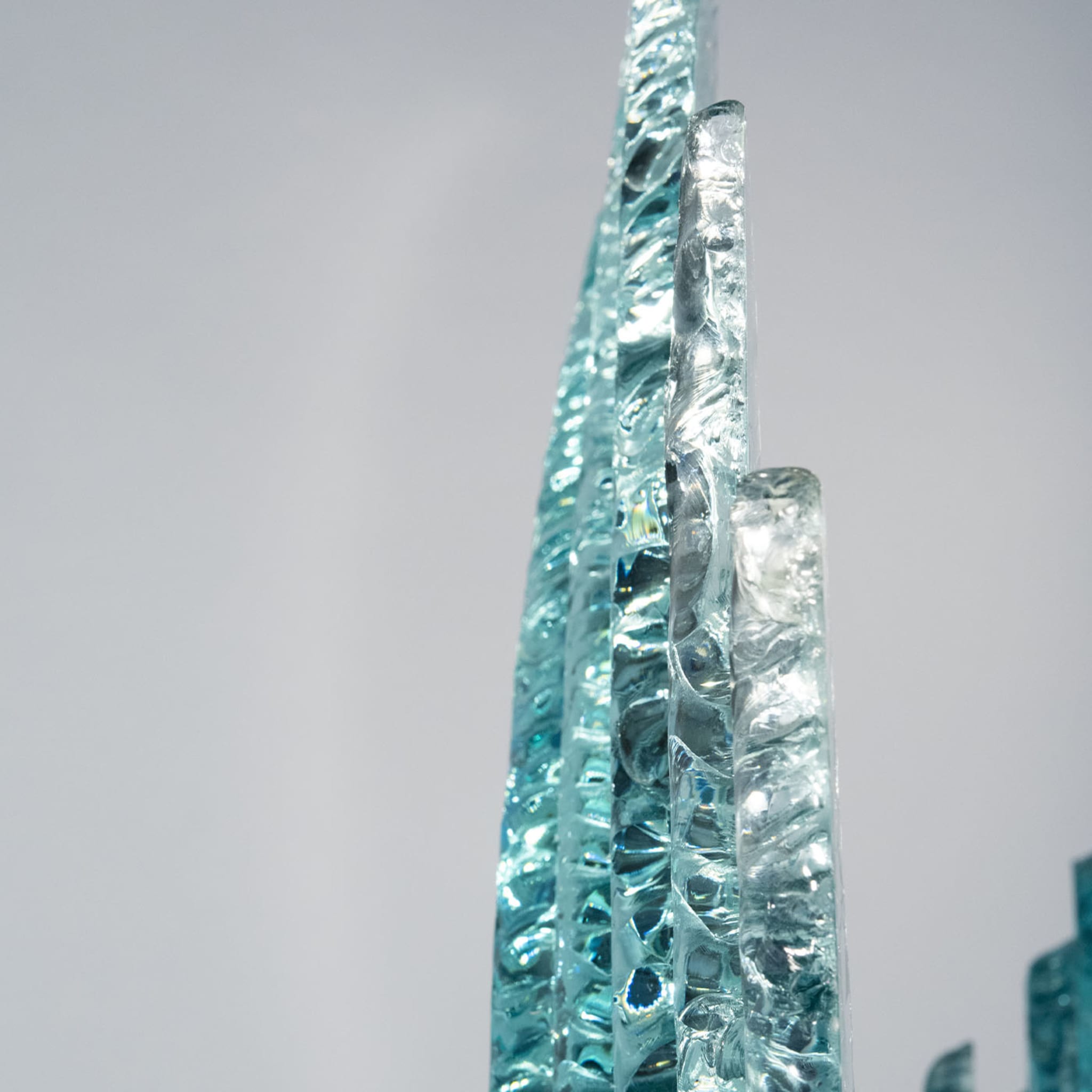 Wave Crystal Aquamarine Sculpture  - Alternative view 3