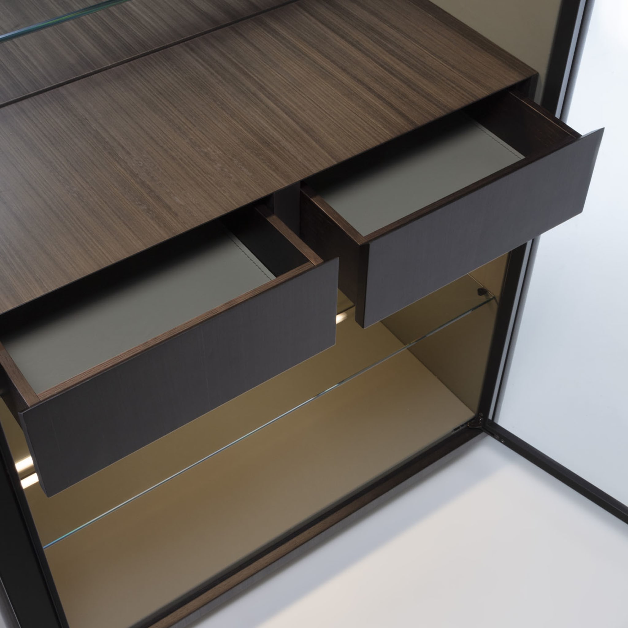 Dafne Glass Cabinet With Drawers - Alternative view 1