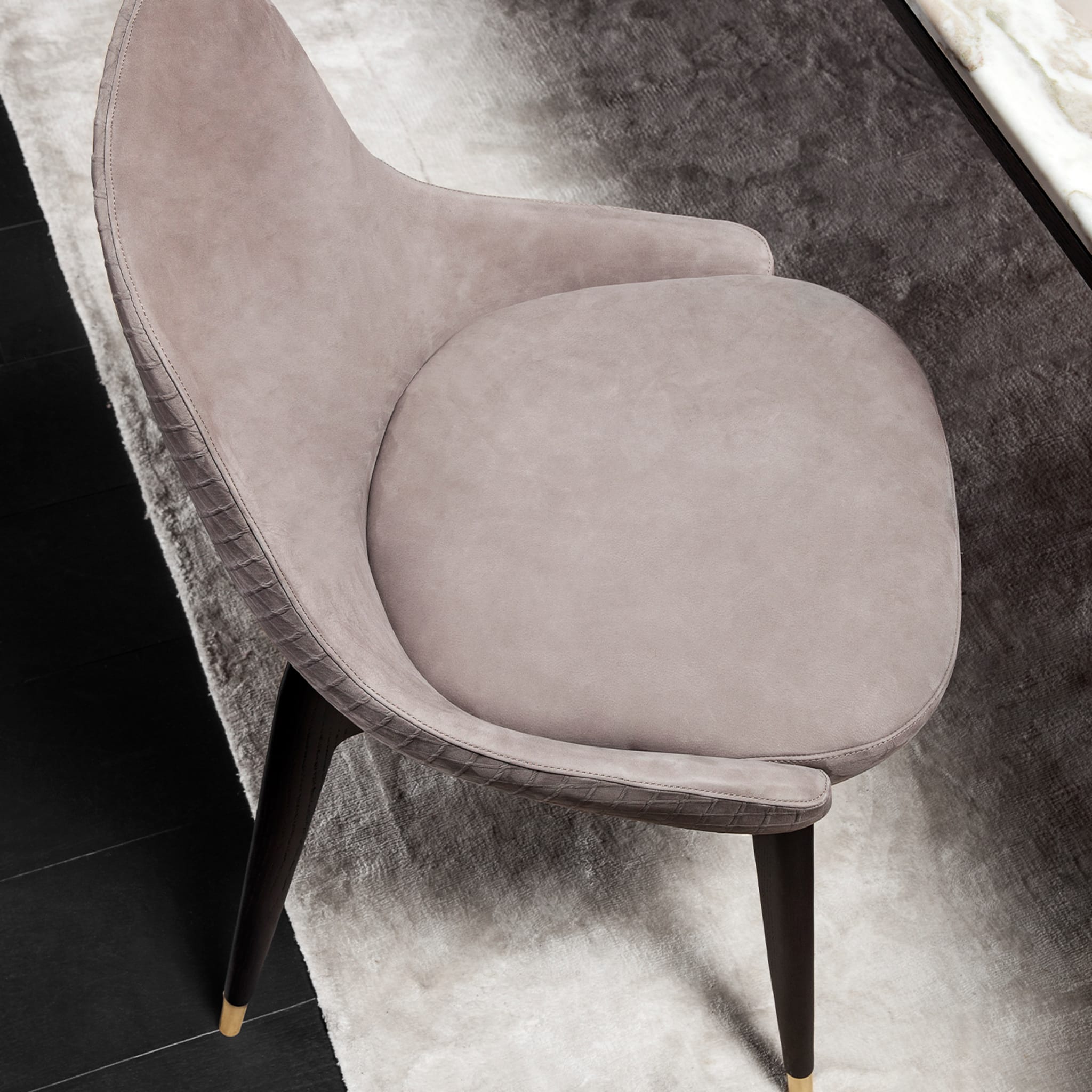 4000 Royal Gray Leather Chair by Gianluigi Landoni - Alternative view 2