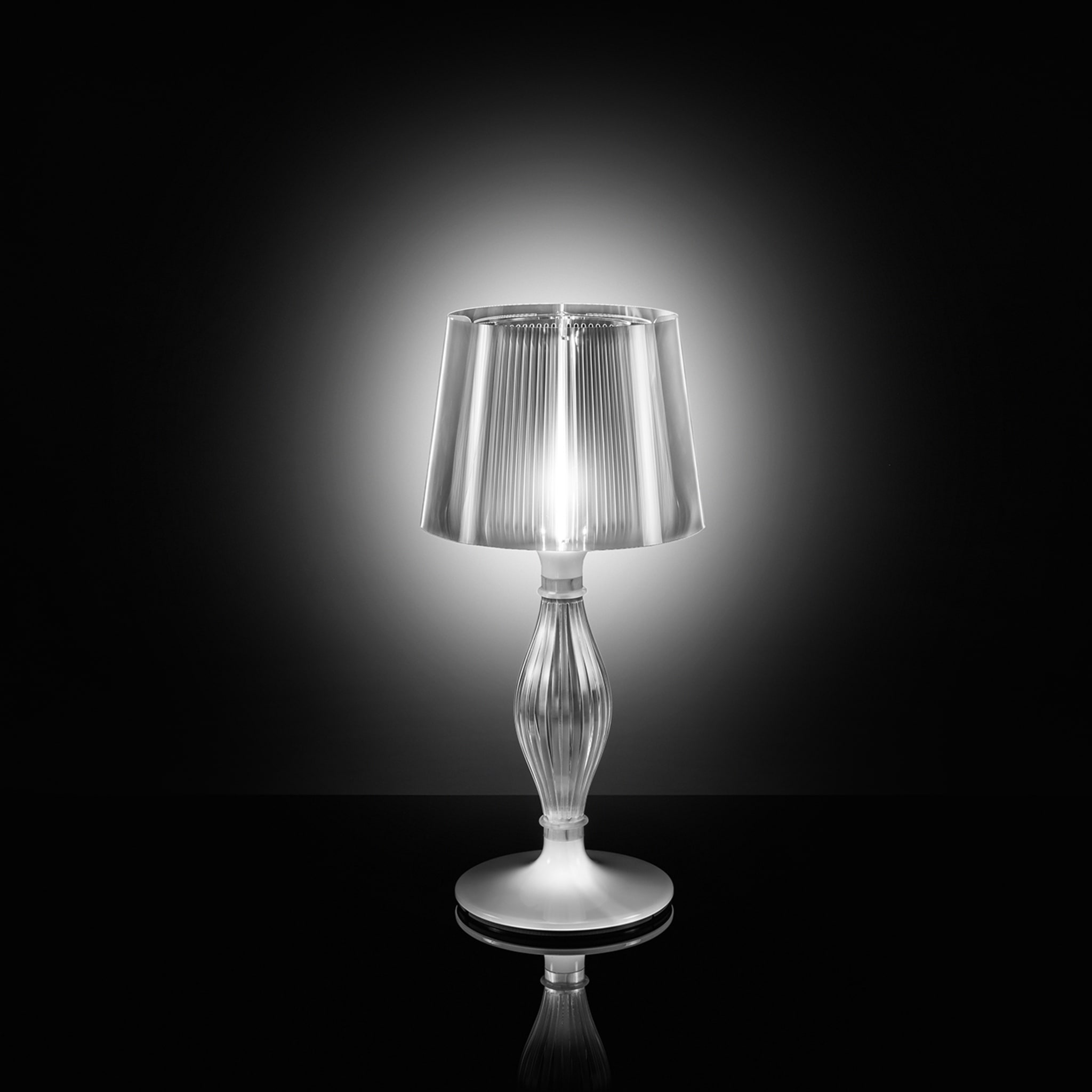 Liza Transparent Table Lamp - Alternative view 4