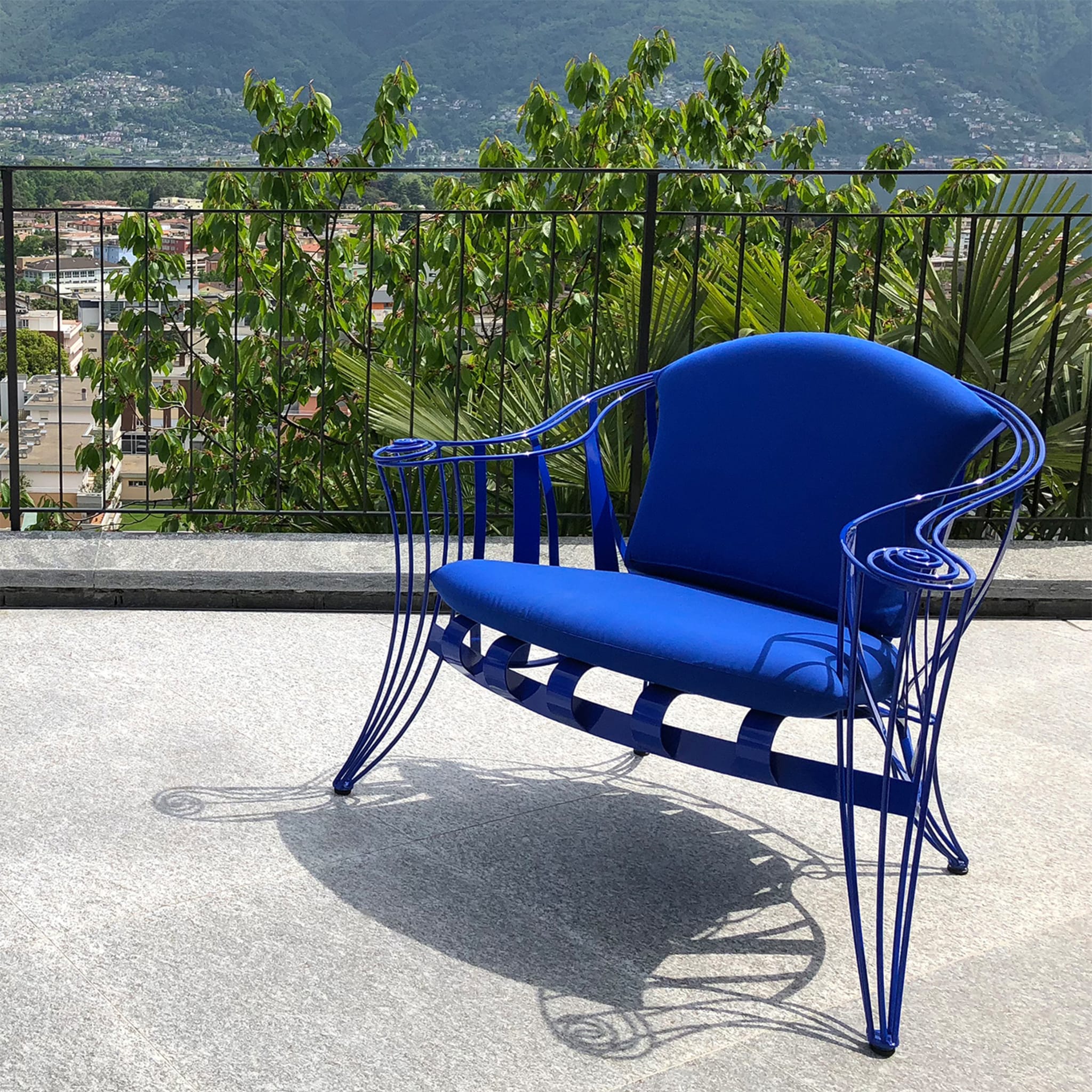 Opus Garden Blue Armchair by Carlo Rampazzi - Alternative view 2