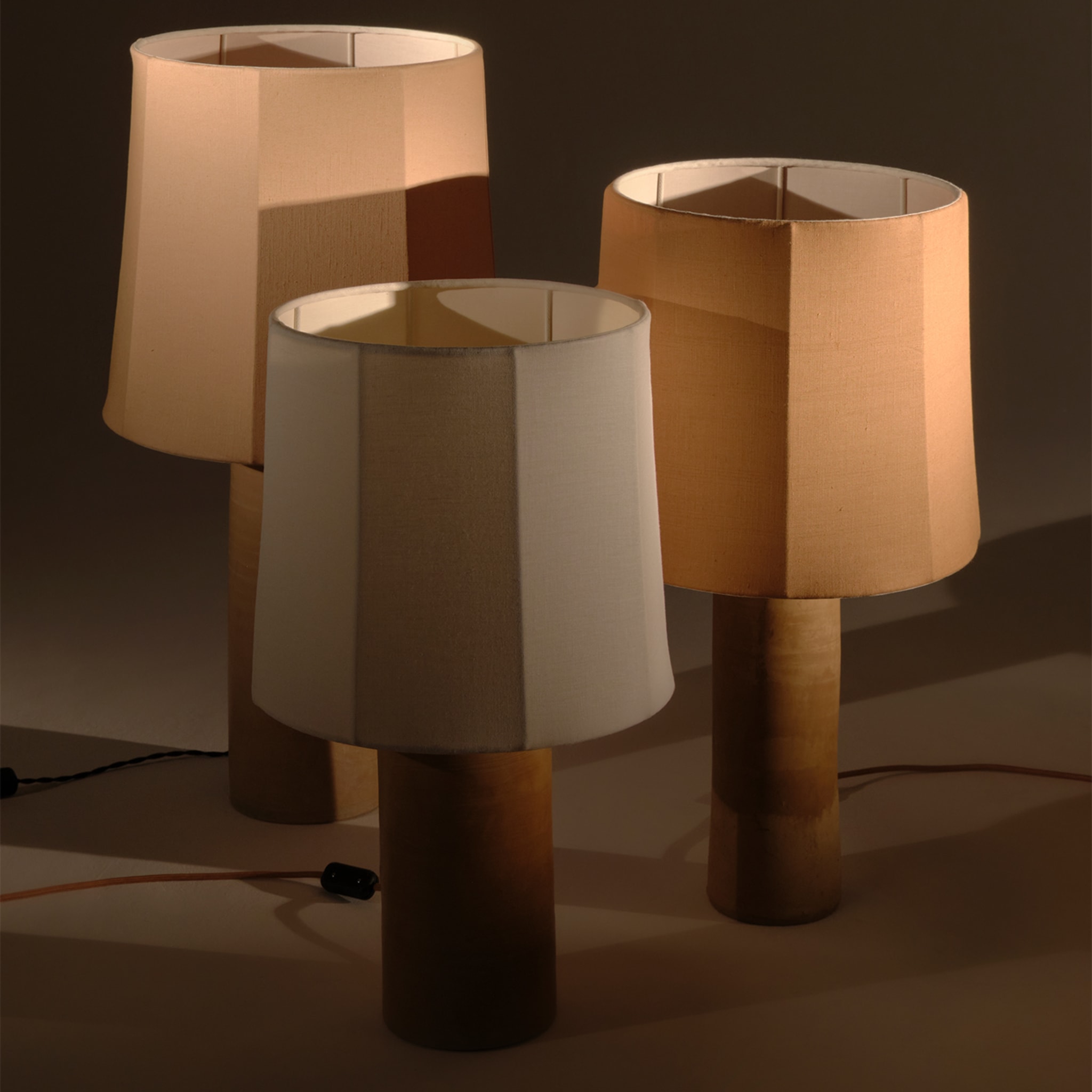 Sonora Linen Medium White Table Lamp - Vue alternative 2