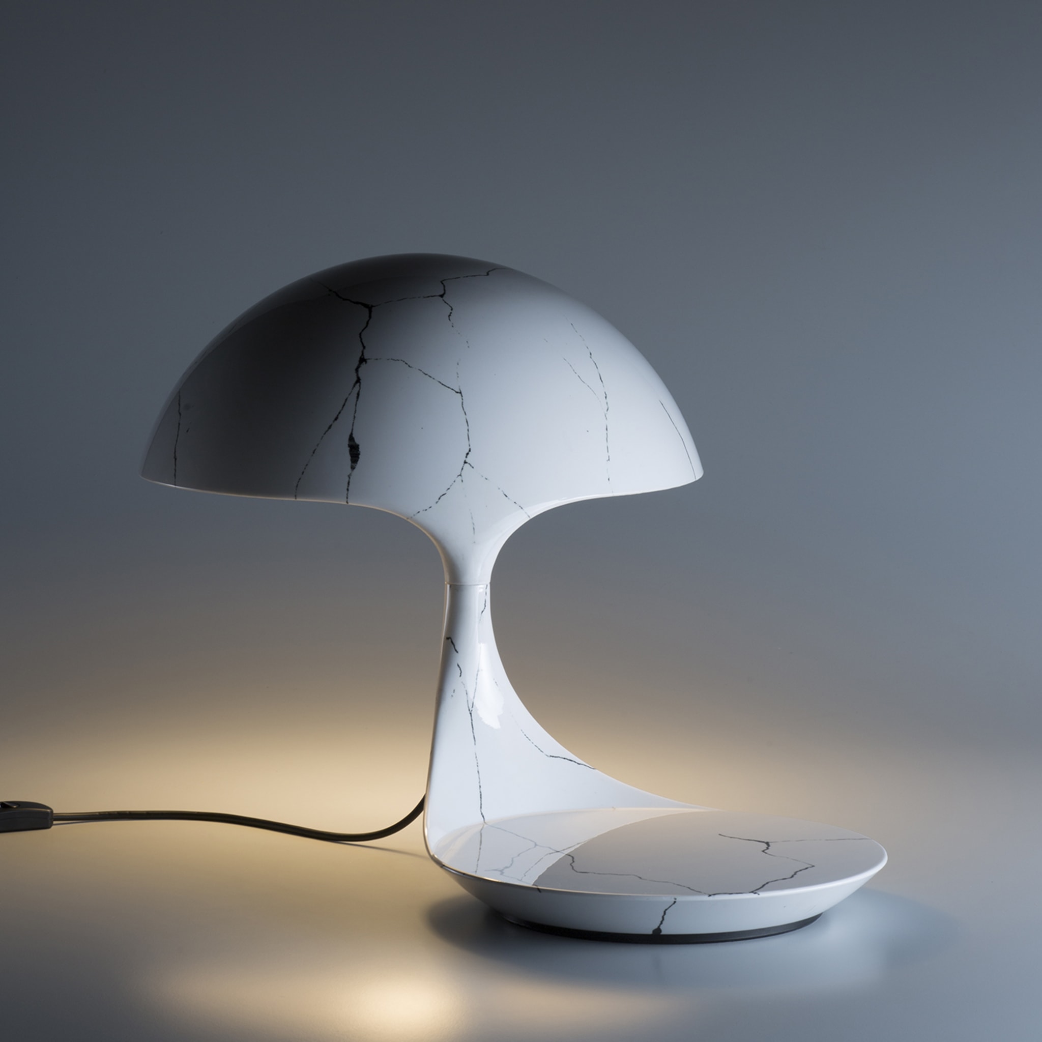 Cobra Texture Kintsugi Table Lamp by Paolo Orlandini - Alternative view 1