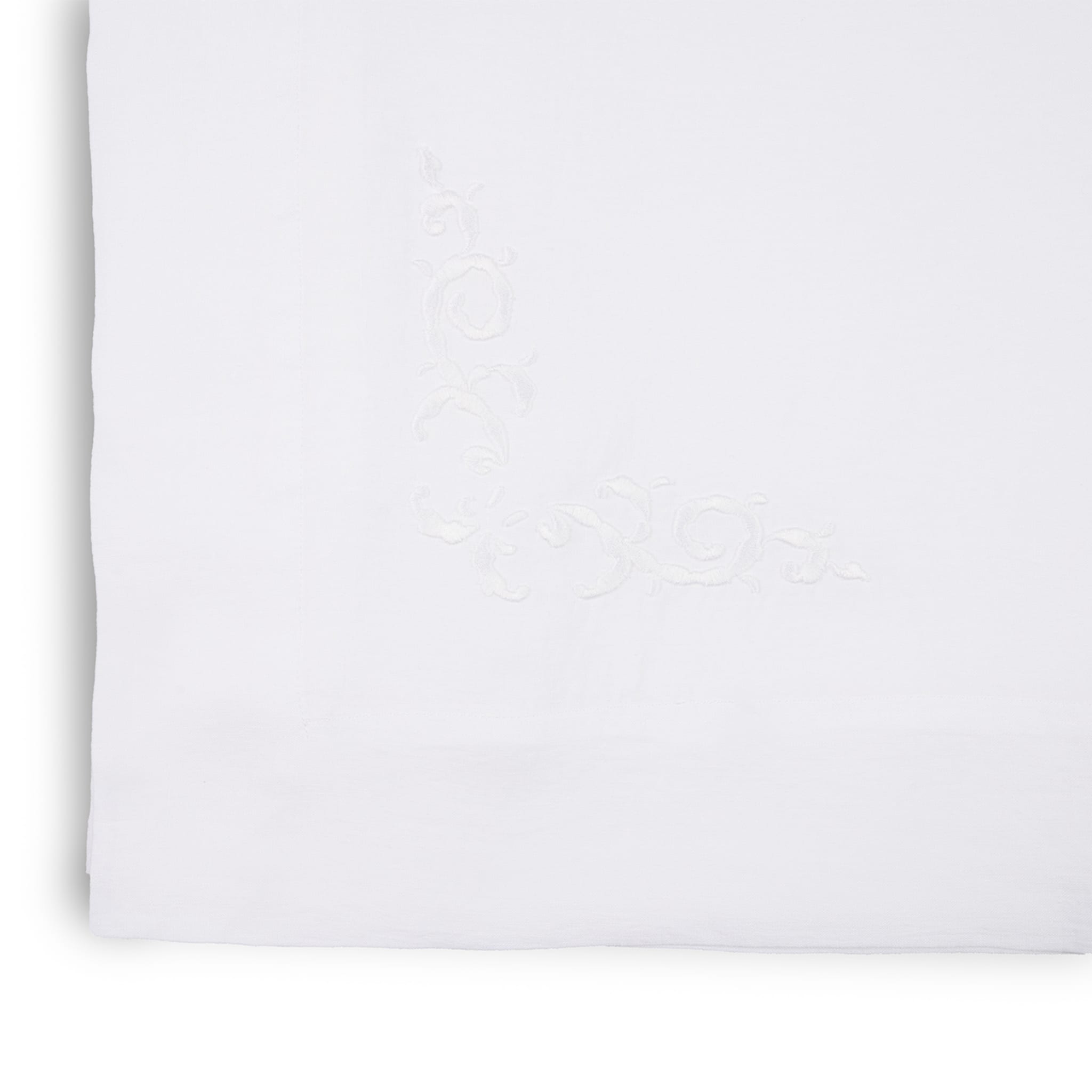 Decoro Embroidered White Tablecloth - Alternative view 3