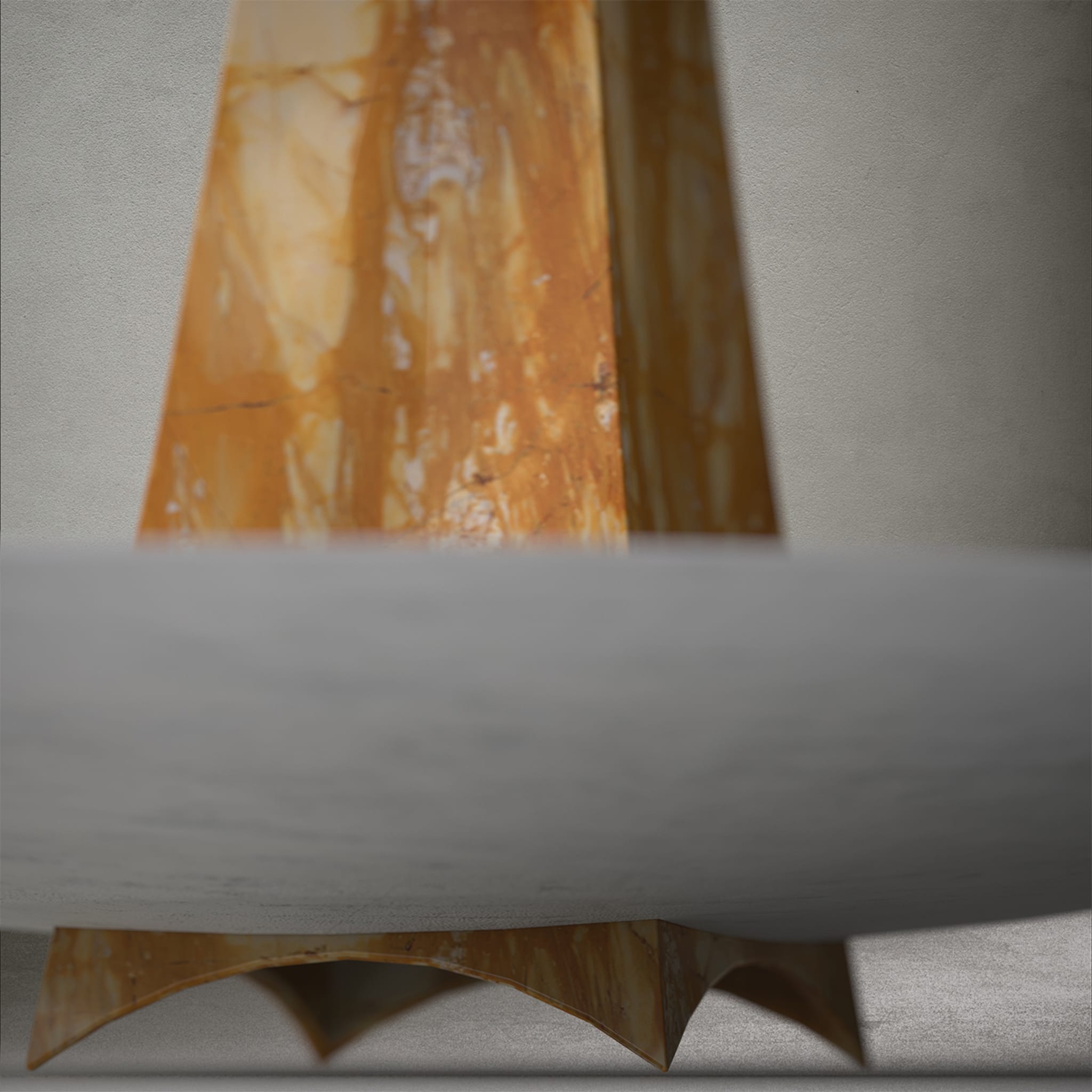 Centre de table Nasrullah Carrara blanc et Sienne jaune - Vue alternative 1