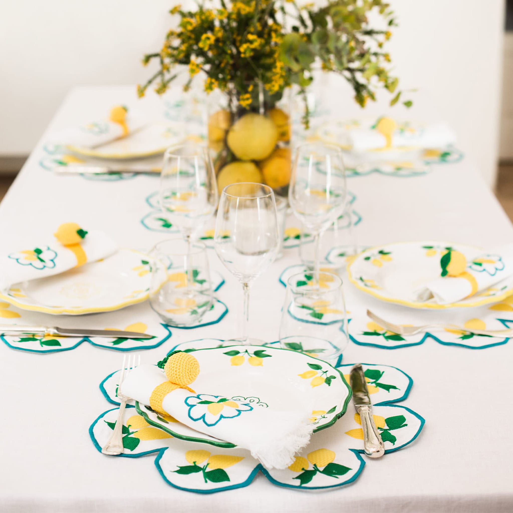 Limoni Multicolor Set of 2 Flower-Shaped White Service Placemats - Alternative view 4