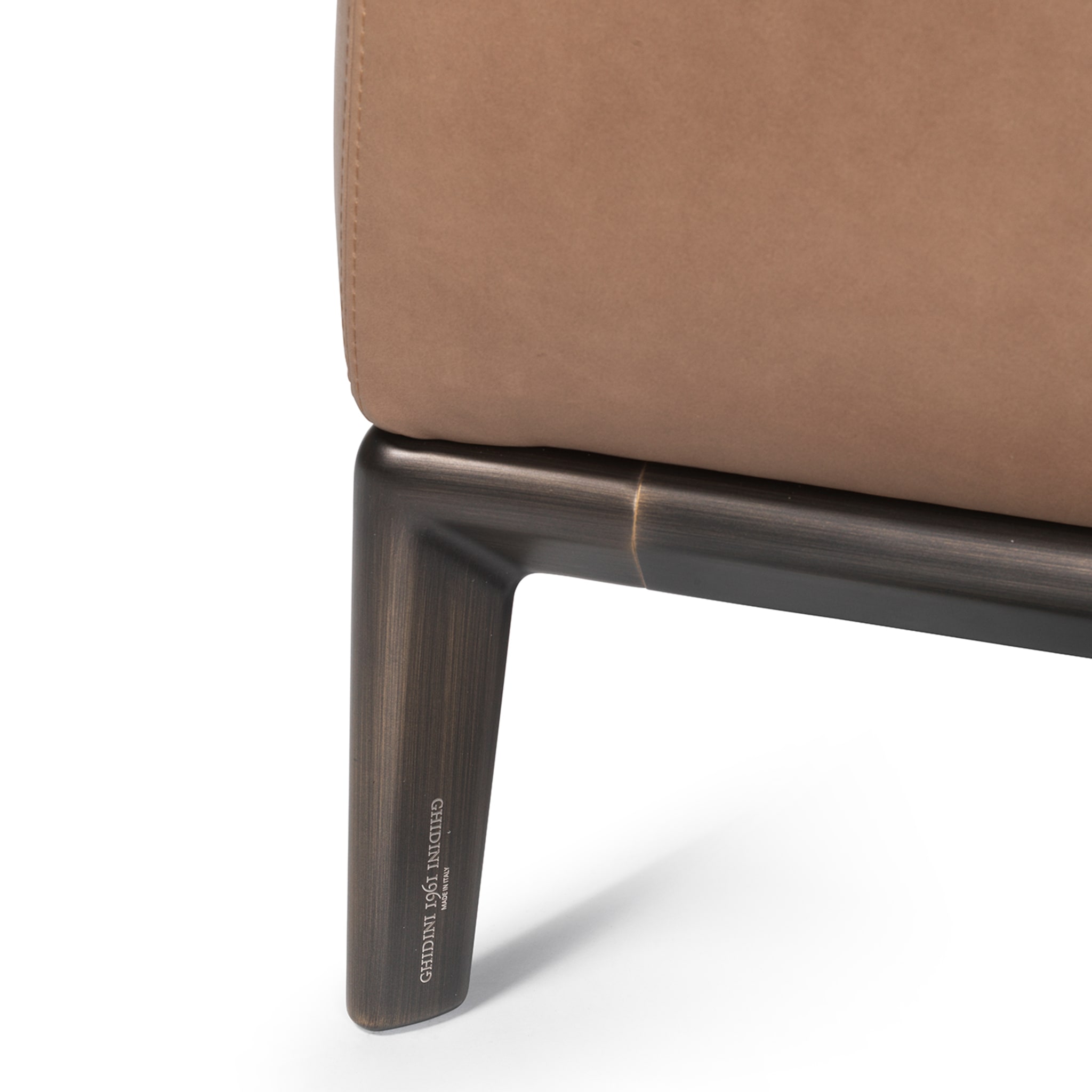 Milo Brown Leather Sofa by Stefano Giovannoni - Alternative view 1