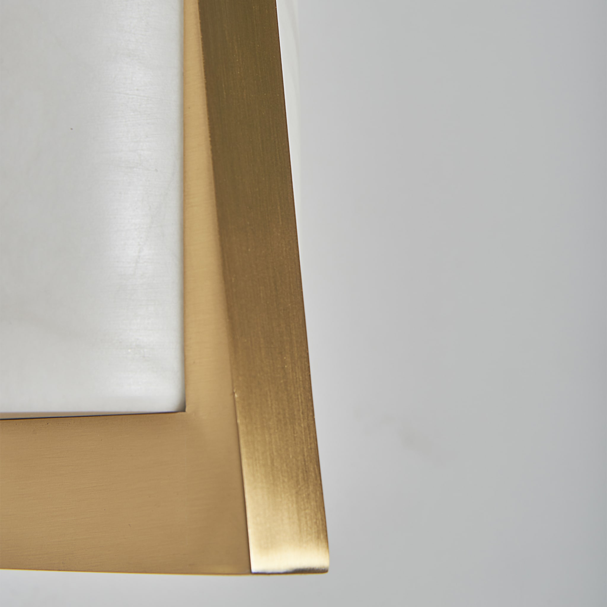 "Zeno" Wall Sconce in Satin Brass, Mat Black and Alabaster - Alternative view 2