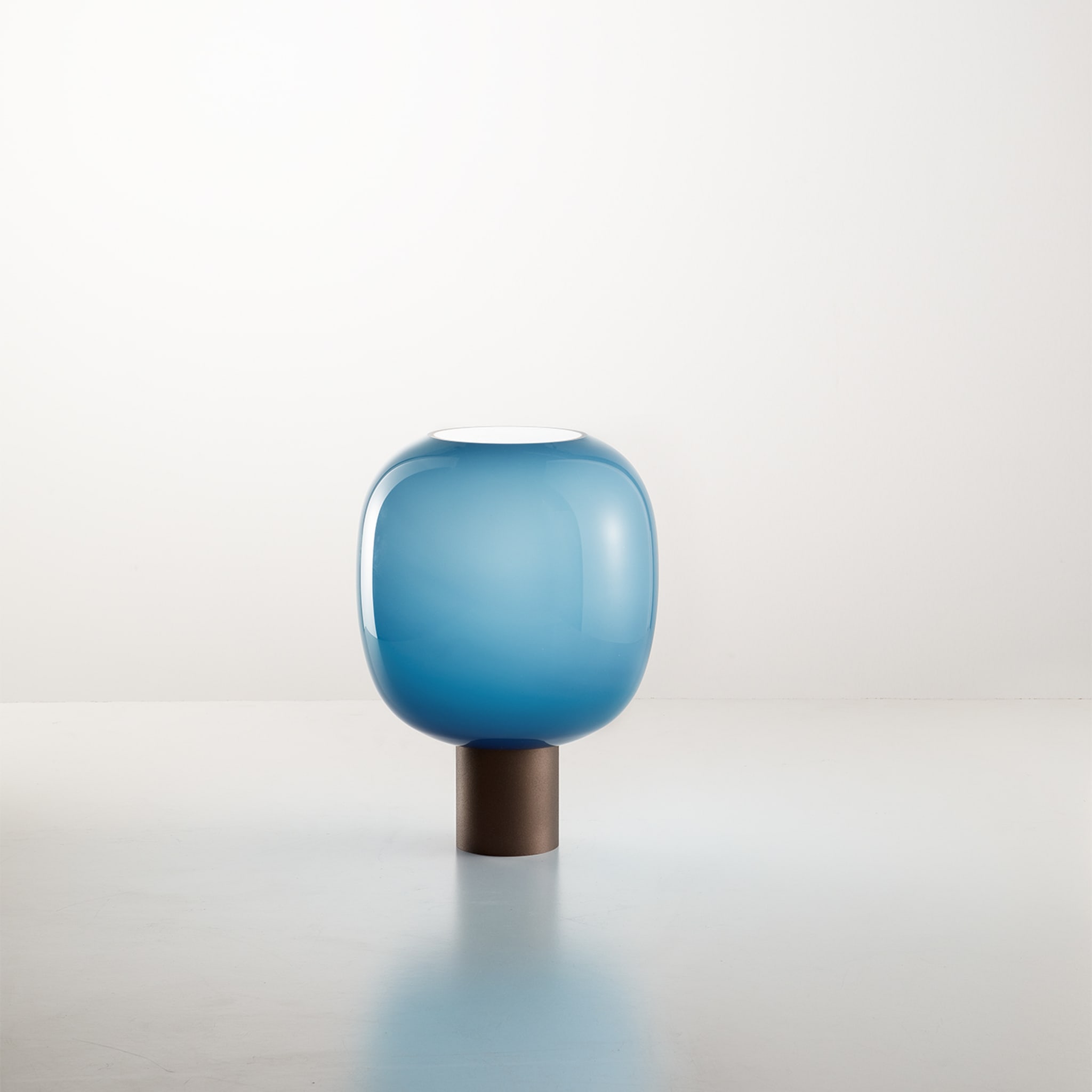 Forme Blue Table Lamp - Alternative view 1