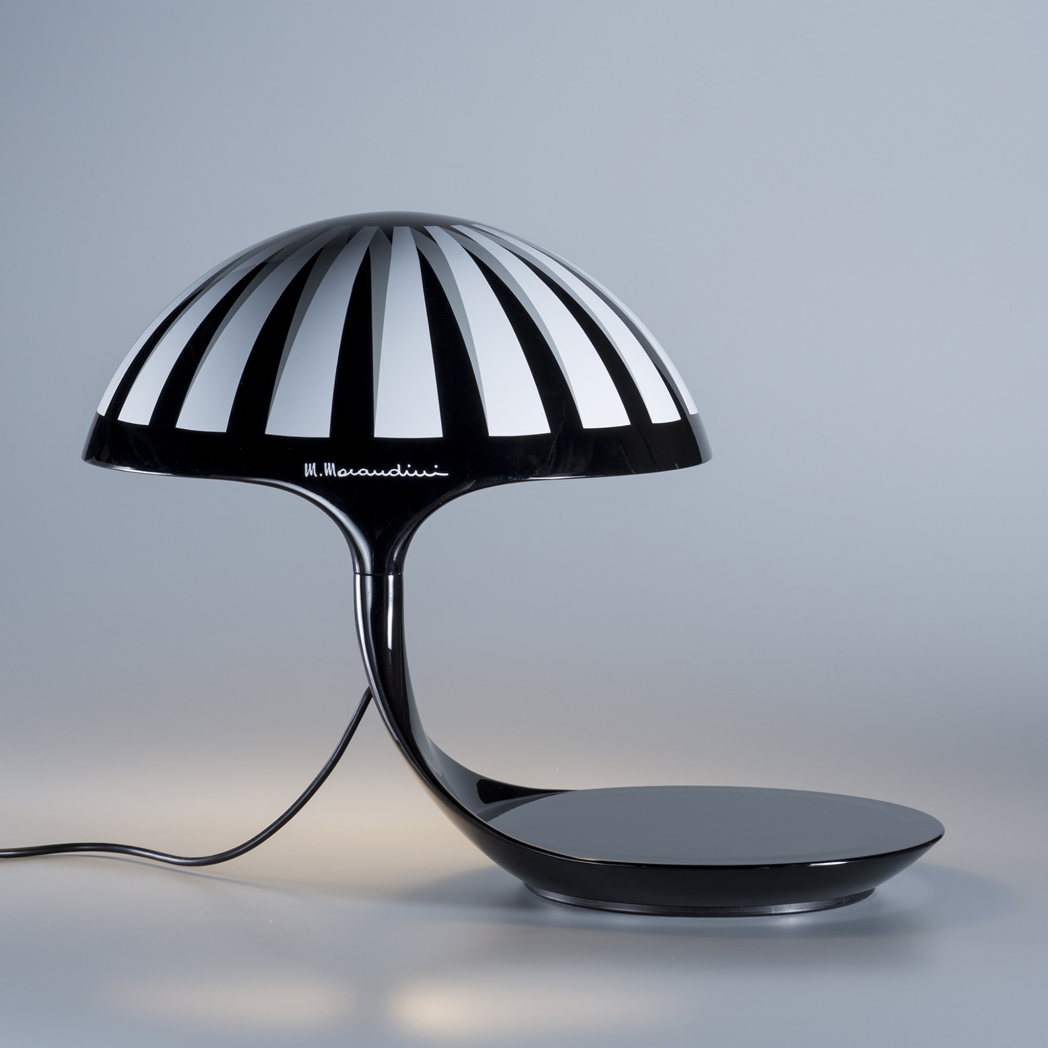 Cobra Texture Black-And-White Table Lamp by Marcello Morandini - Alternative view 1