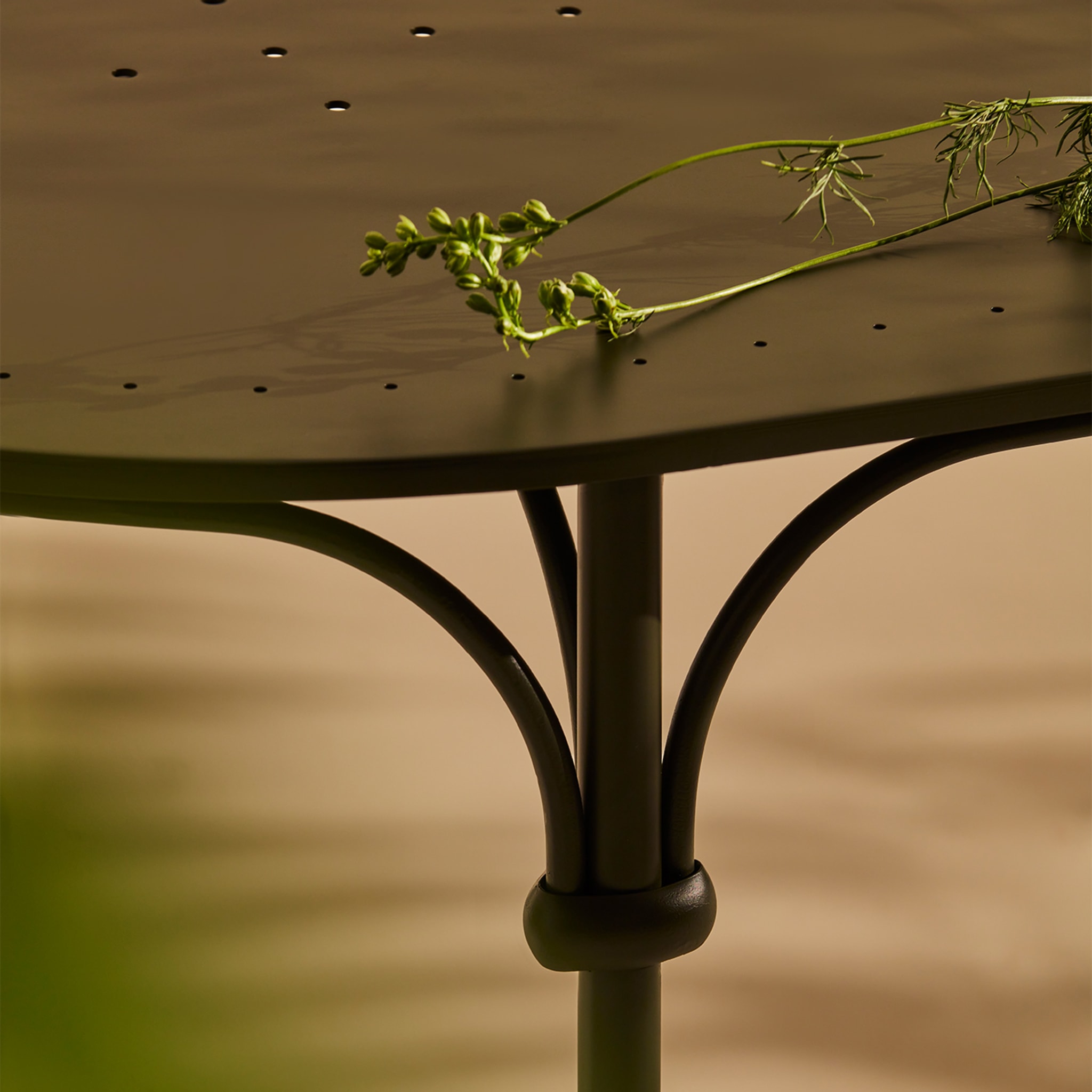 Tavolario Wrought Iron Green Oval Table - Alternative view 1