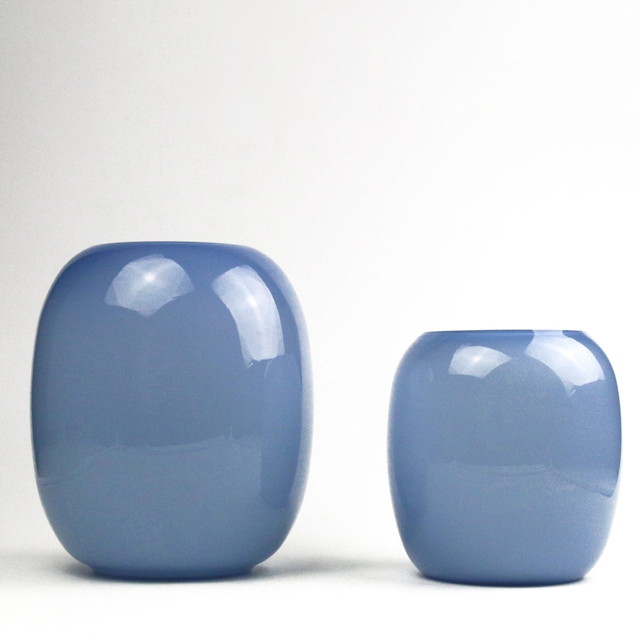 Tall Bulging Azure Vase - Alternative view 4