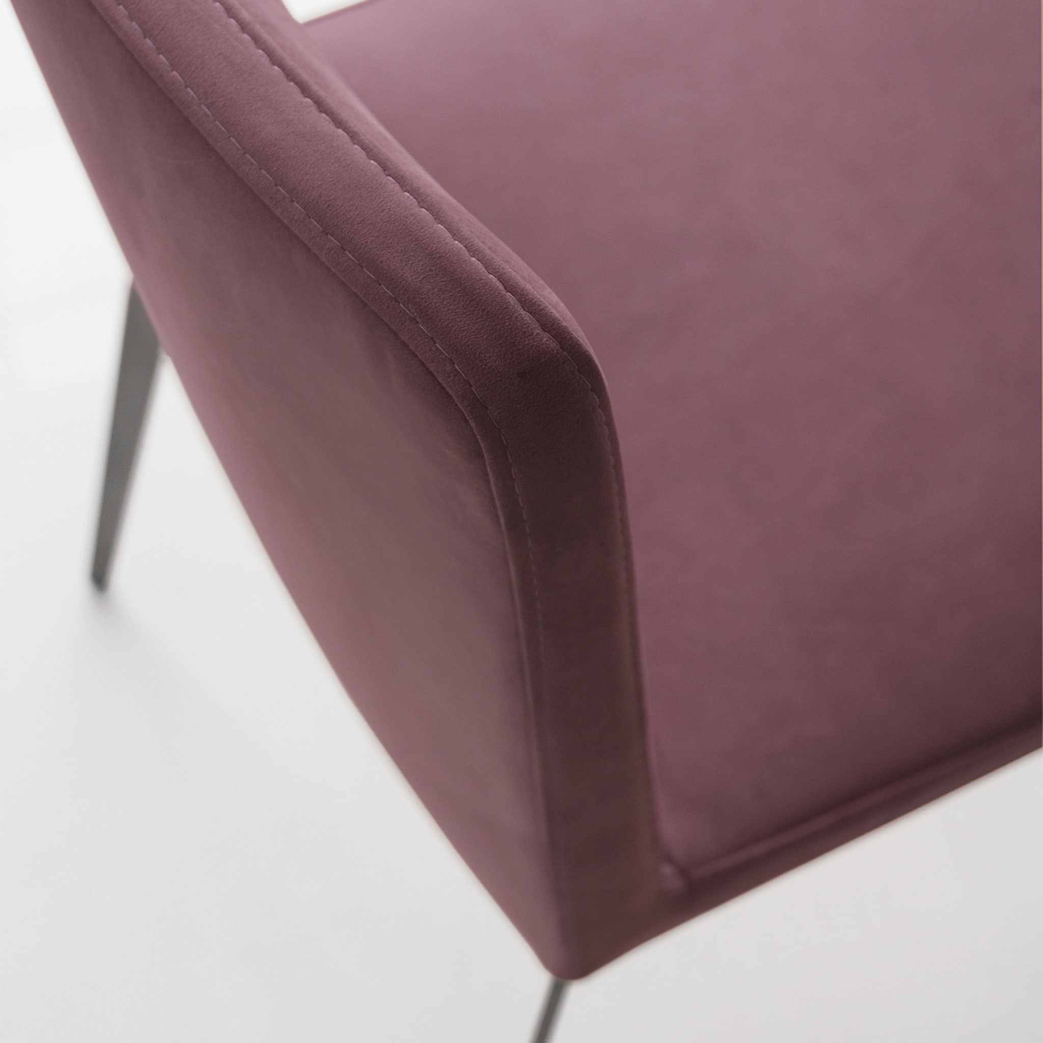 Flexa Burgundy Chair by Giuseppe Bavuso - Alternative view 1