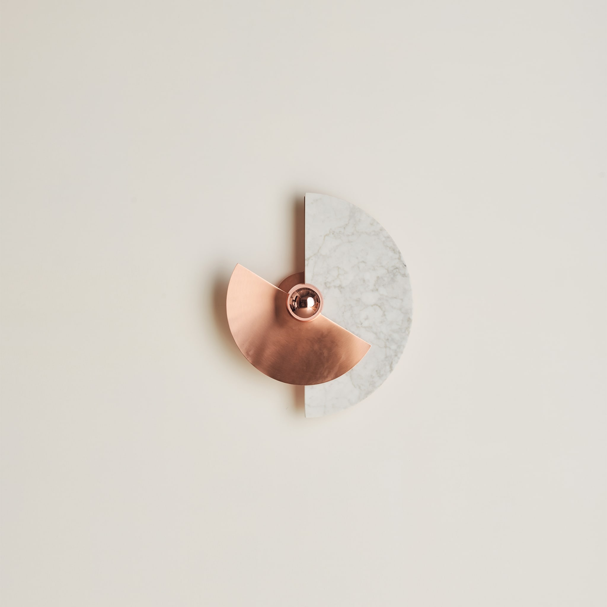 "Levante" Wall Sconce in Satin Copper and Carrara Marble - Alternative view 3