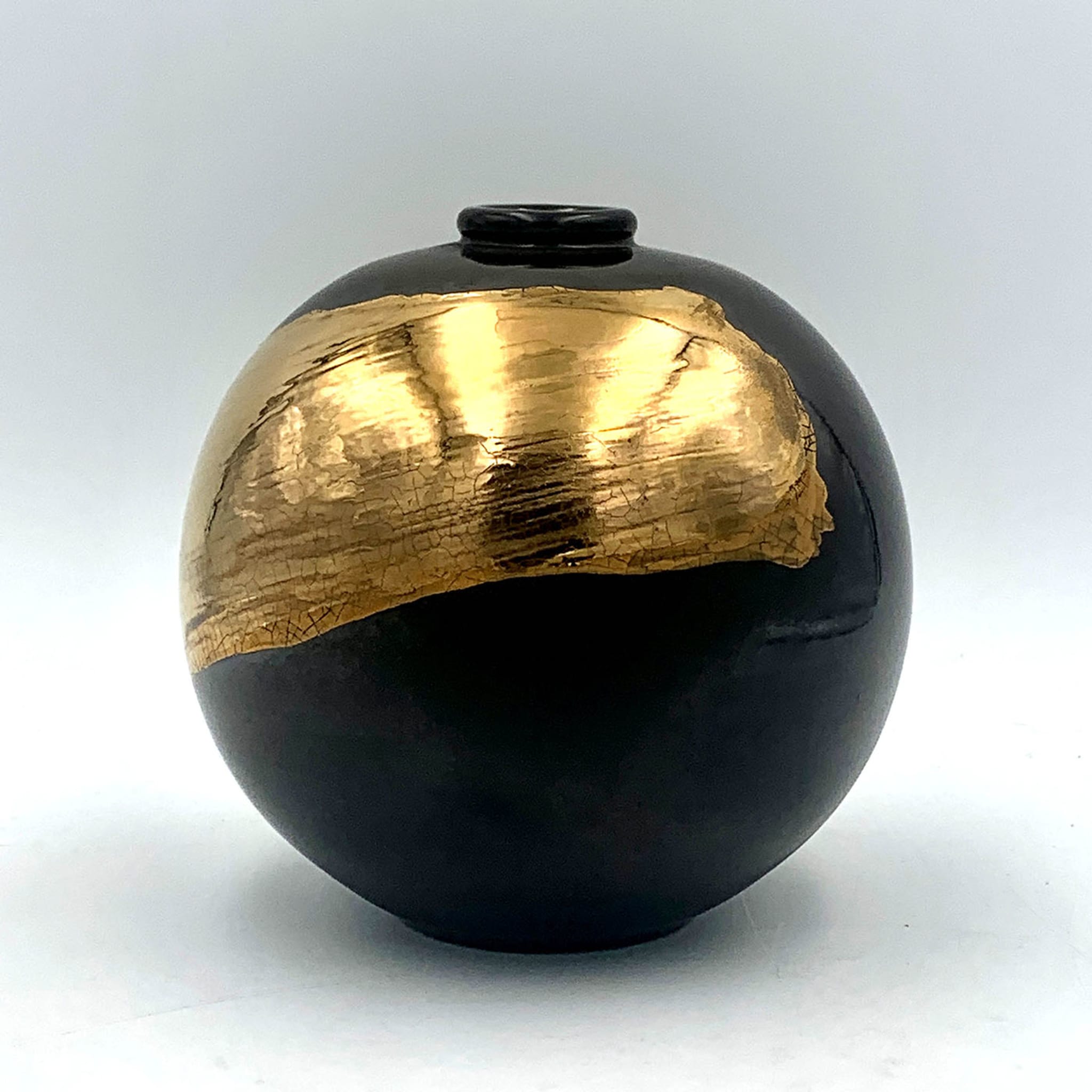 Gold Brush Round Vase - Alternative view 3