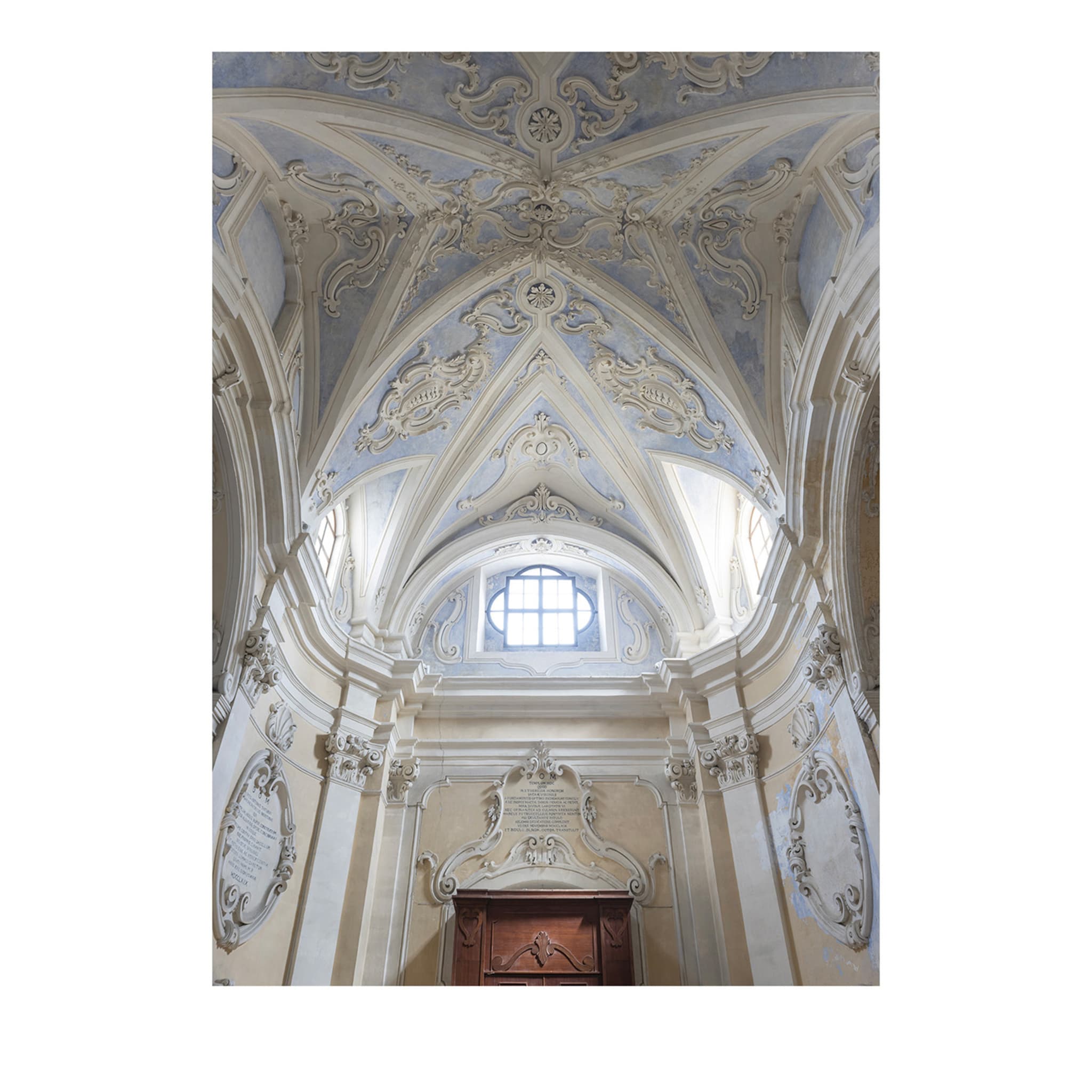 Plafond voûté de l'église Sainte-Thérèse Photographic Print - Vue principale
