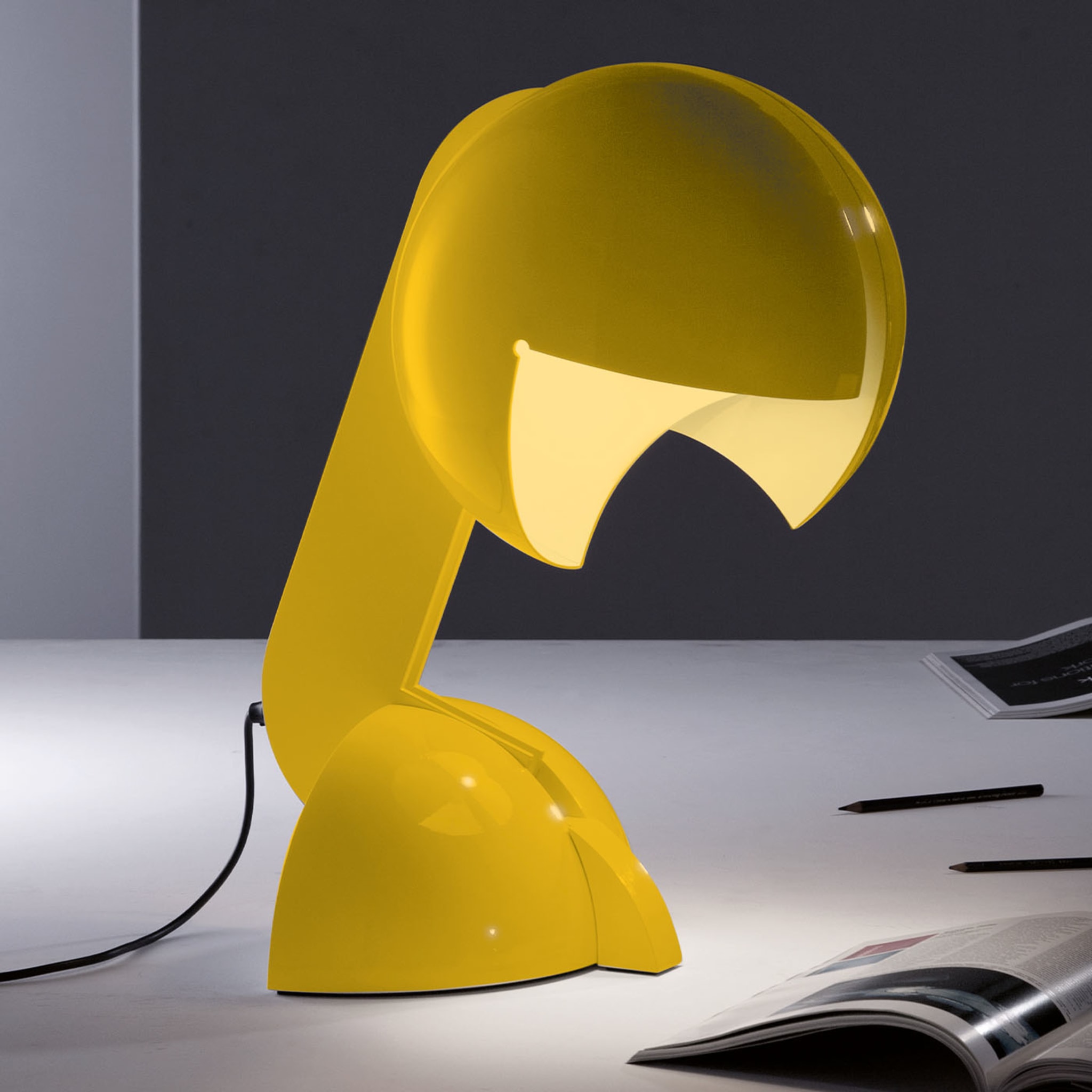 Ruspa Yellow Table Lamp by Gae Aulenti - Alternative view 1