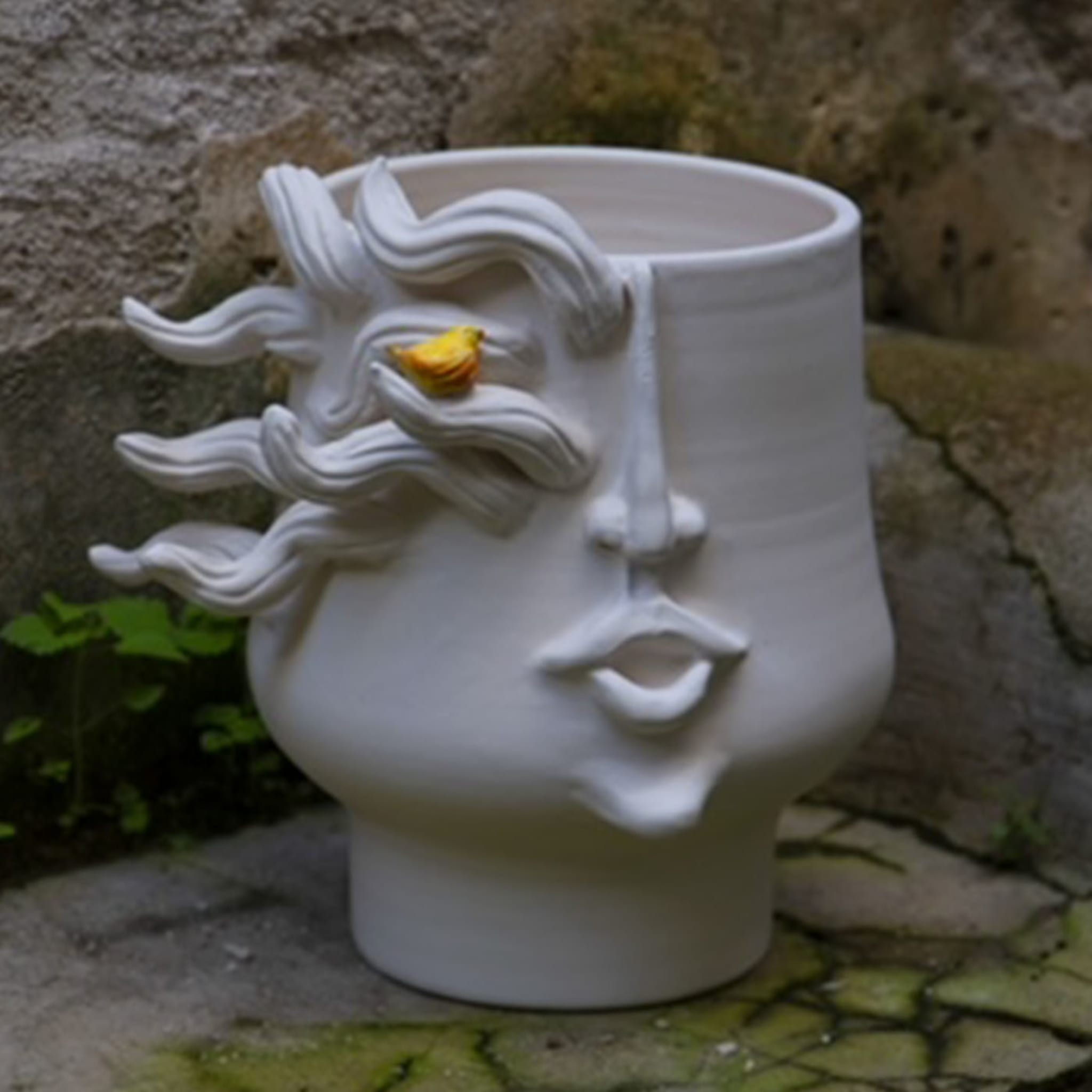 L'Accidara White Vase - Alternative view 2