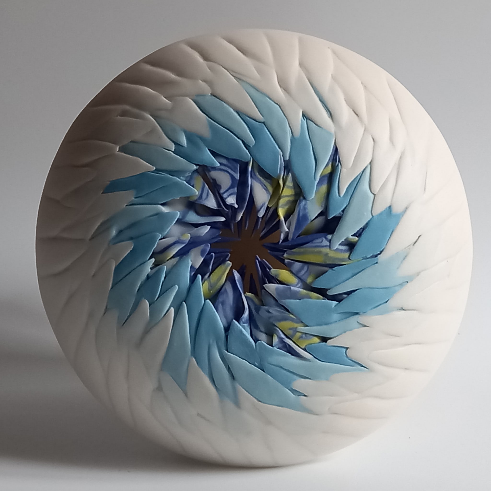 SEA URCHIN WALL SCULPTURE - WHITE AND BLUE - Alternative view 1