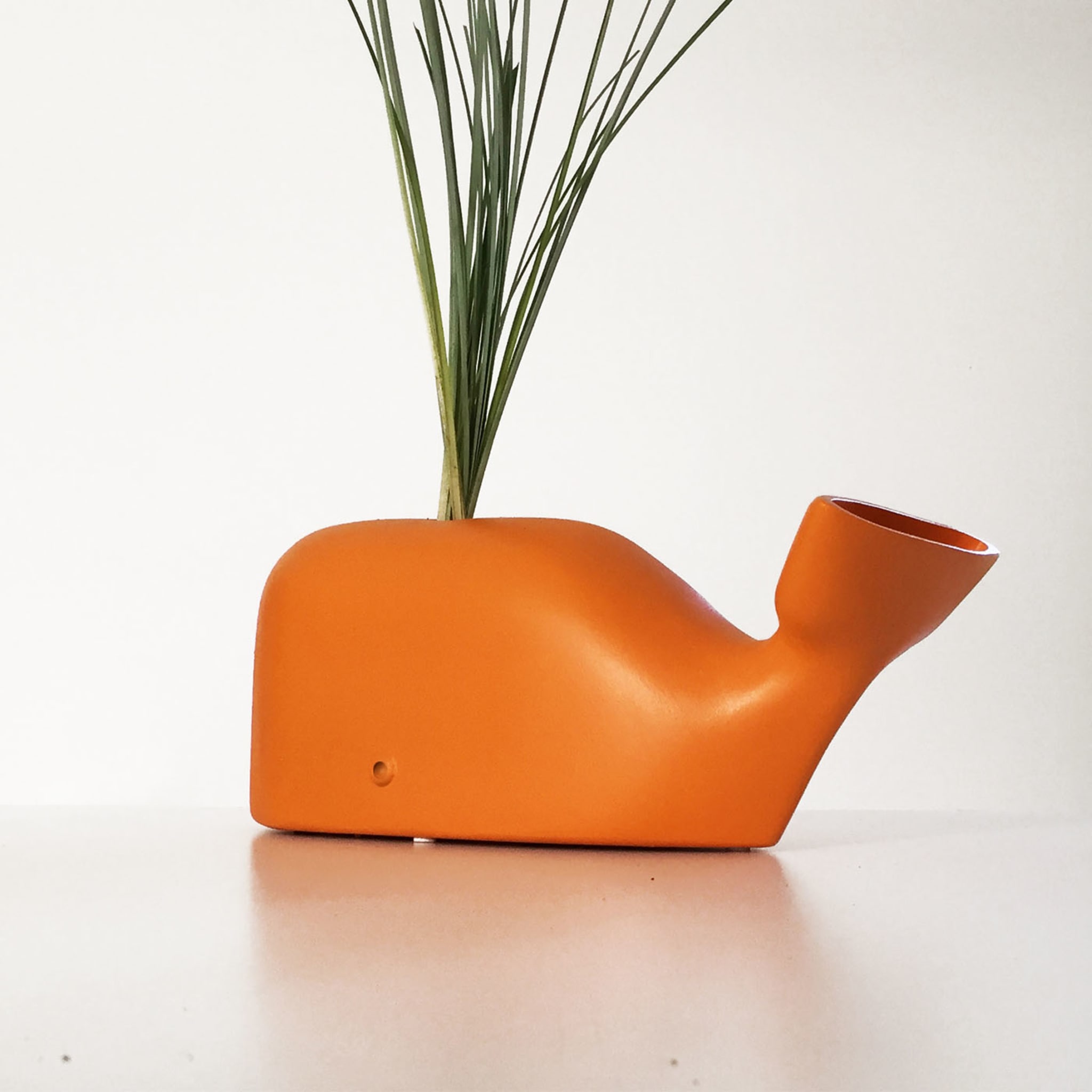 Moby Orange Sculptural Vase - Alternative view 1