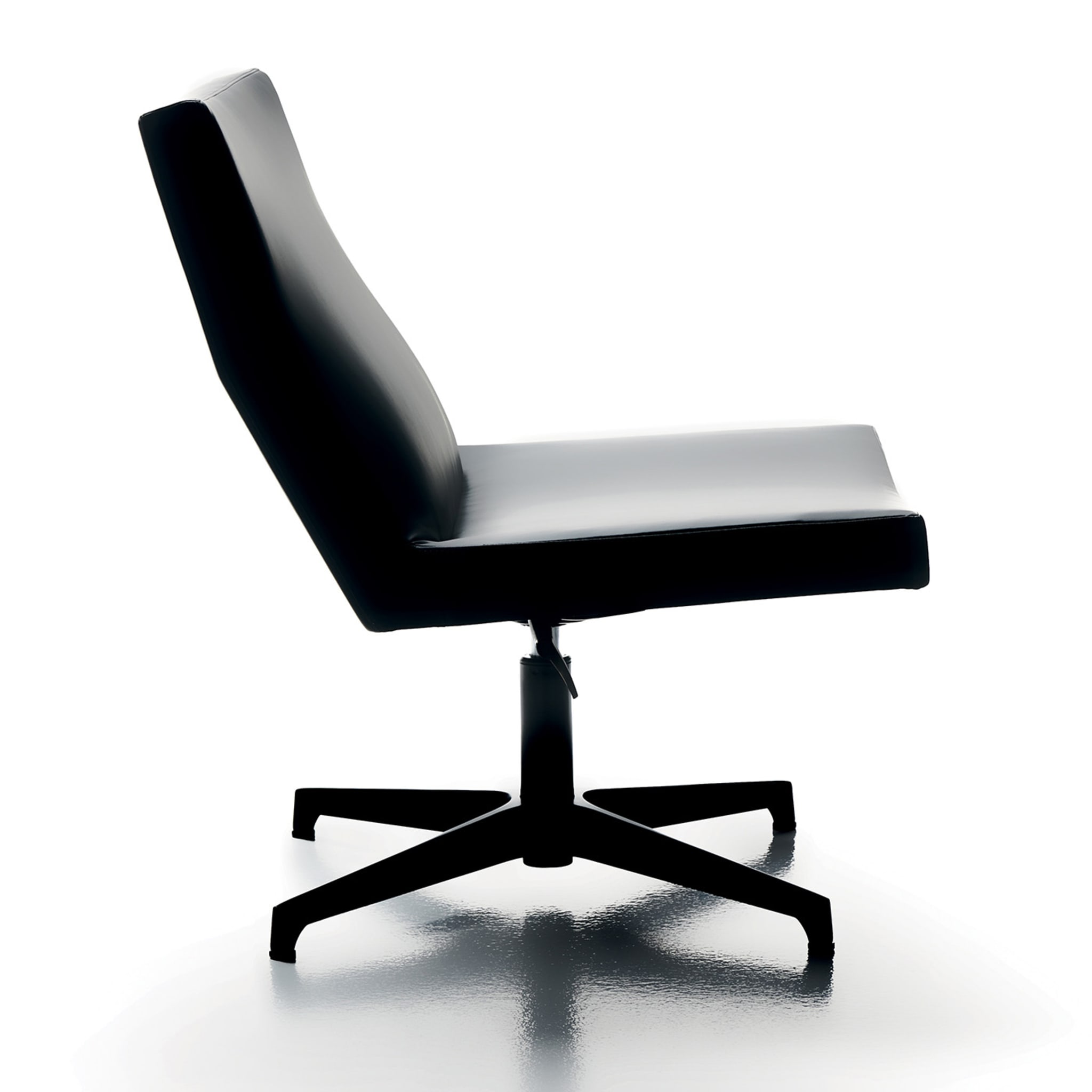 Cross Black Lounge Chair by Massimo Colombo - Alternative view 1
