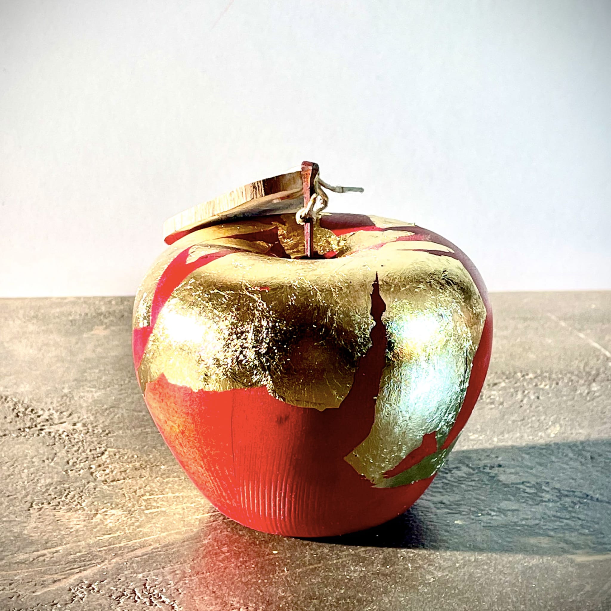 Gold Leaves Red Apple Sculpture - Alternative view 4