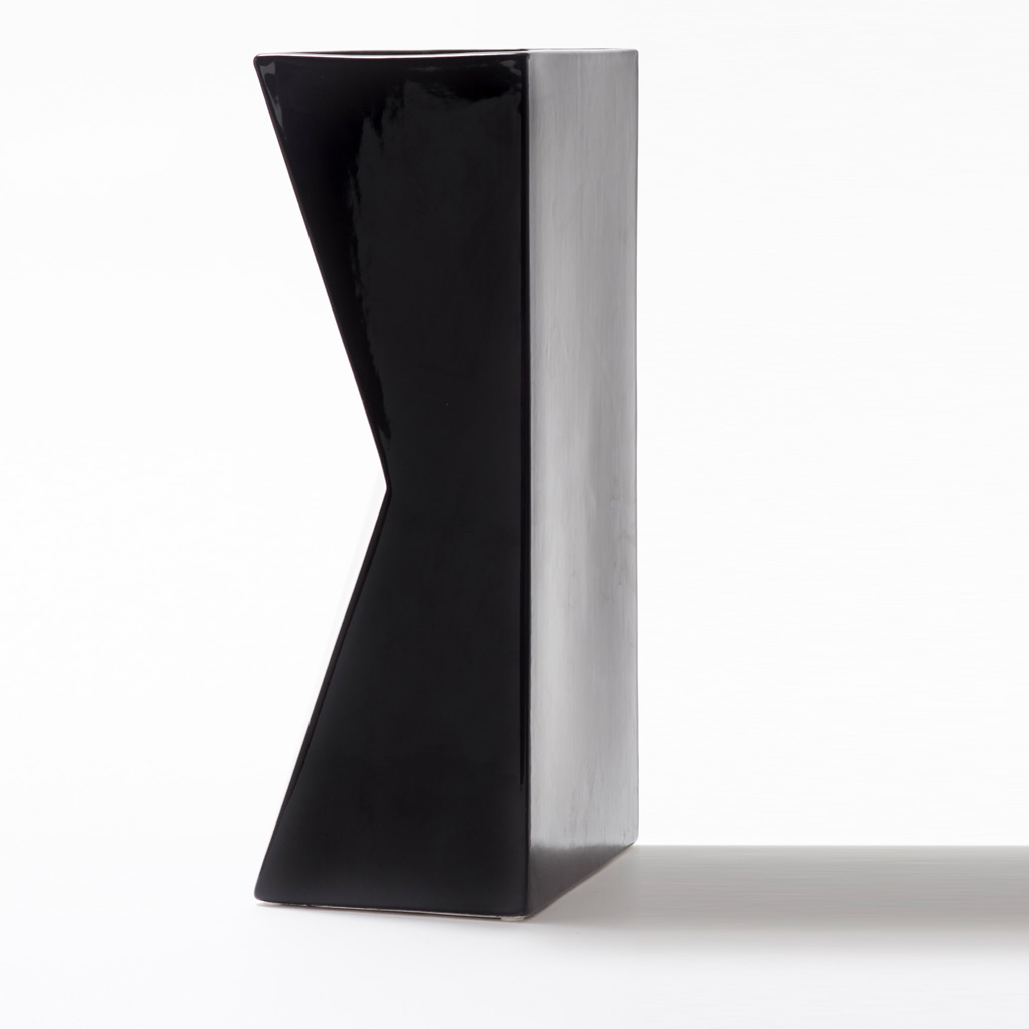 Verso Black Vase by Antonio Saporito - Alternative view 2