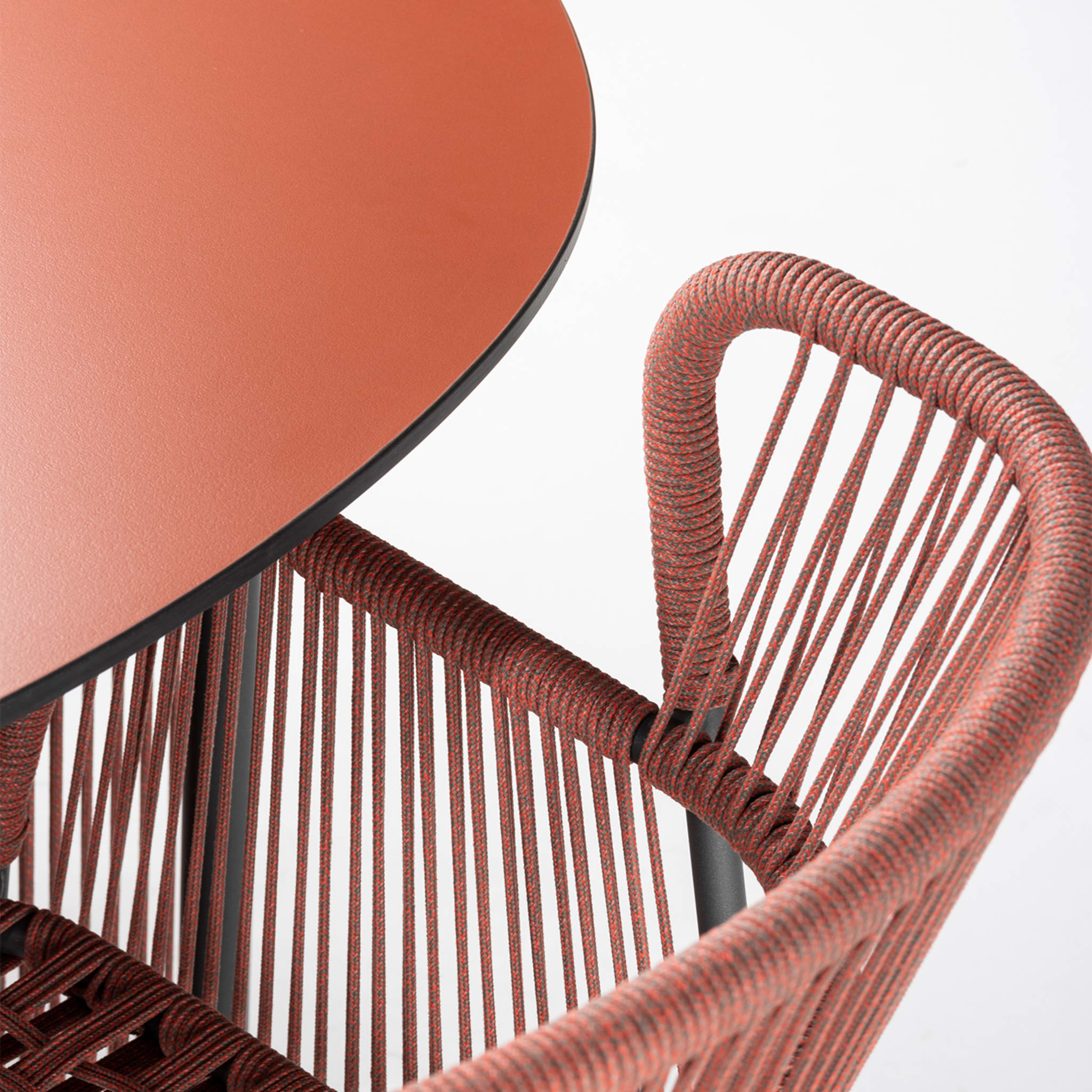 Altana T-OV Oval Brick-Red Table by Antonio De Marco - Alternative view 2
