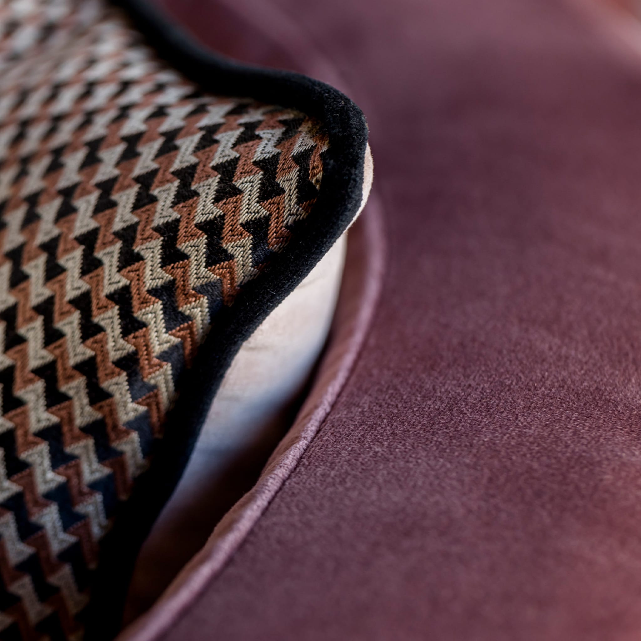 Carrè Cushion in Micro-Patterned jacquard fabric - Alternative view 4