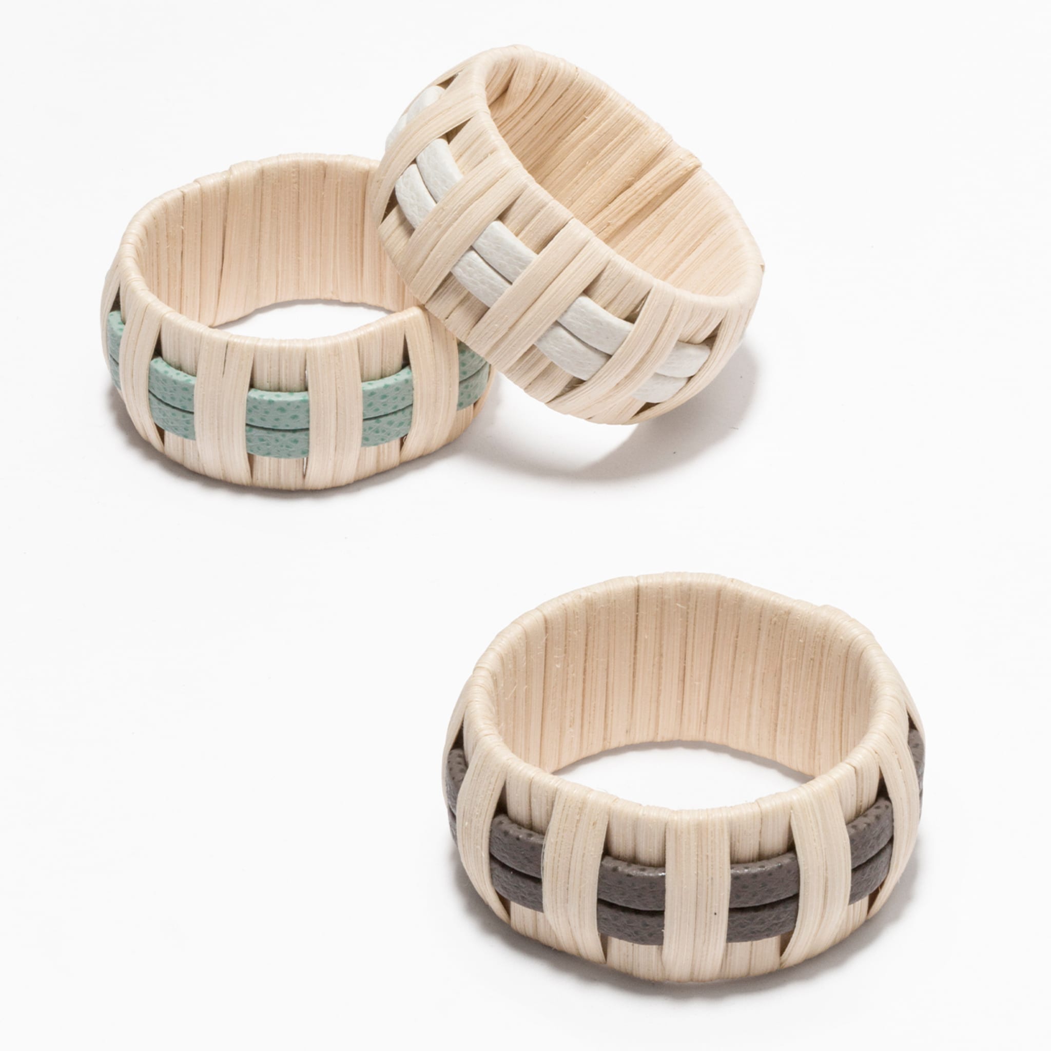 Anglet Green Leather and Rattan Napkin Ring - Alternative view 1