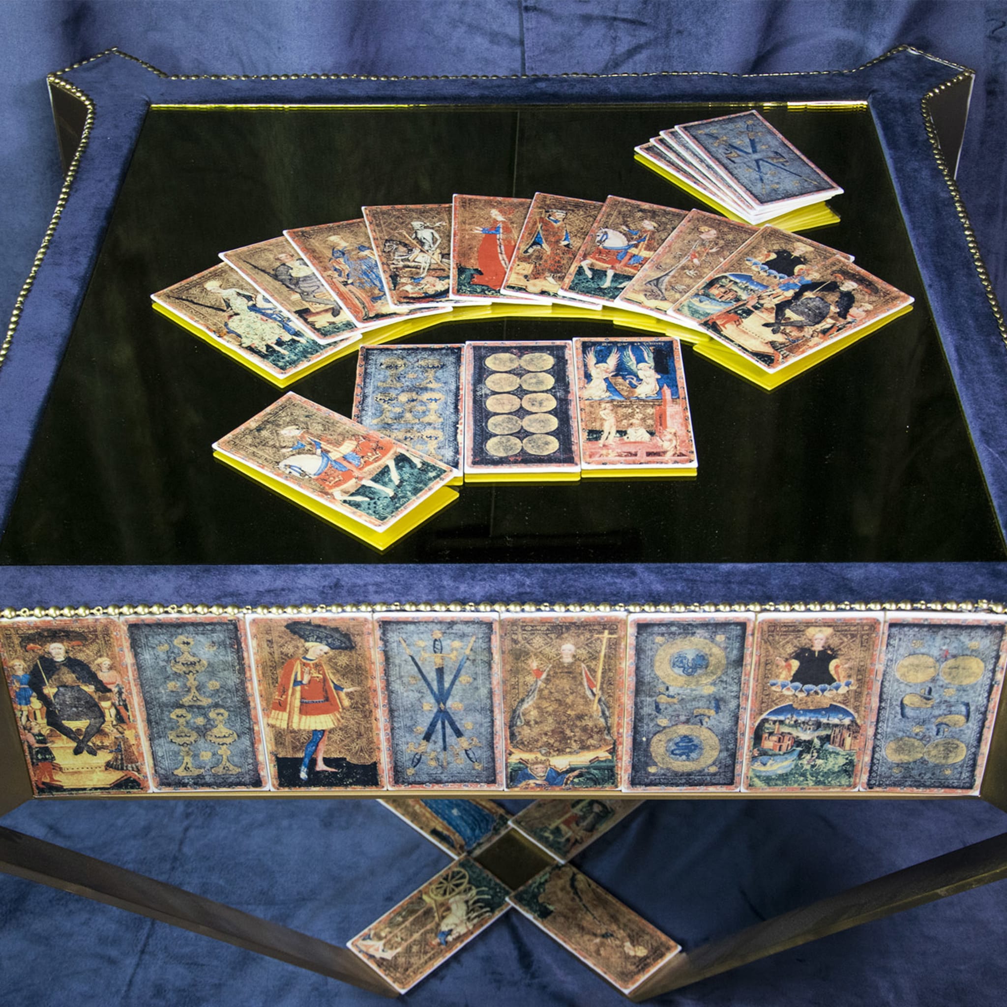 Tarot Card The Queen of Swords Set of 2 - Alternative view 1