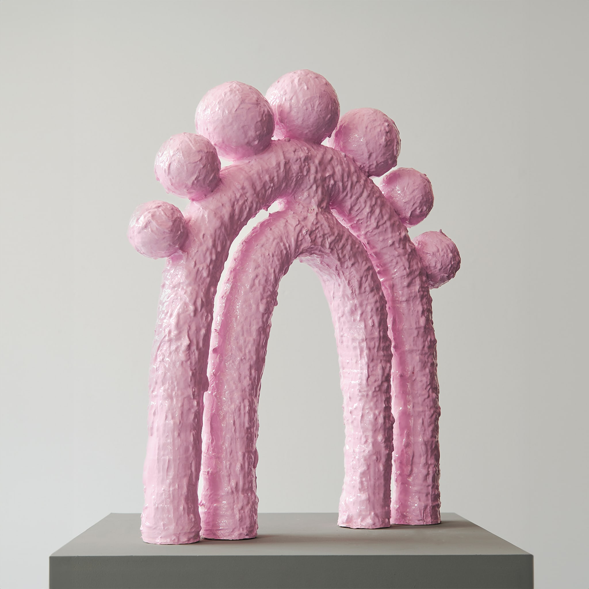 L'imperatrice Pink Sculpture - Alternative view 1